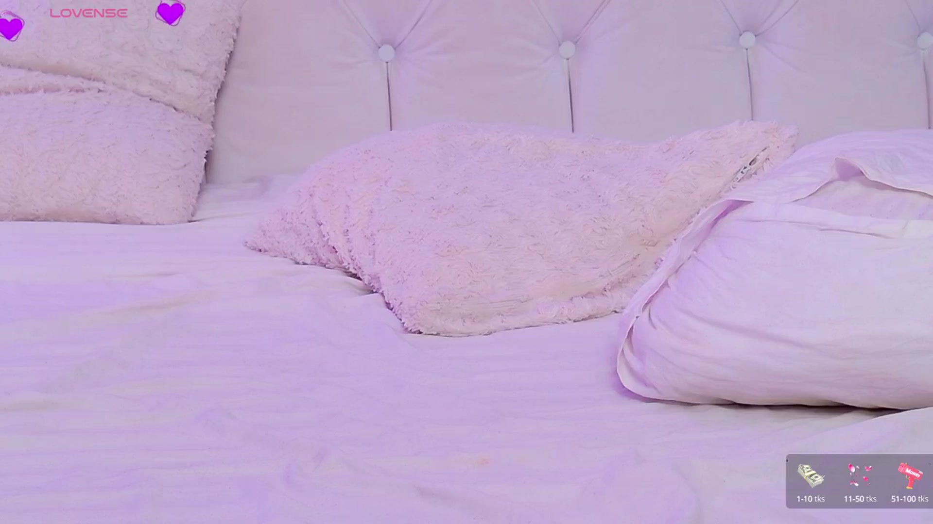 Gallery image thumbnail from AriannaSins's myfreecams stream on, 06/10/2025, 20:01 image 15 of 20