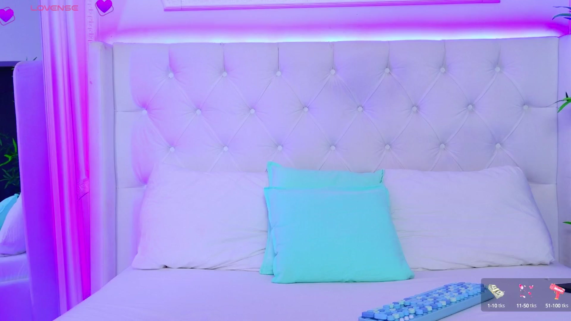 Gallery image thumbnail from AriannaSins's myfreecams stream on, 06/11/2025, 14:00 image 2 of 20