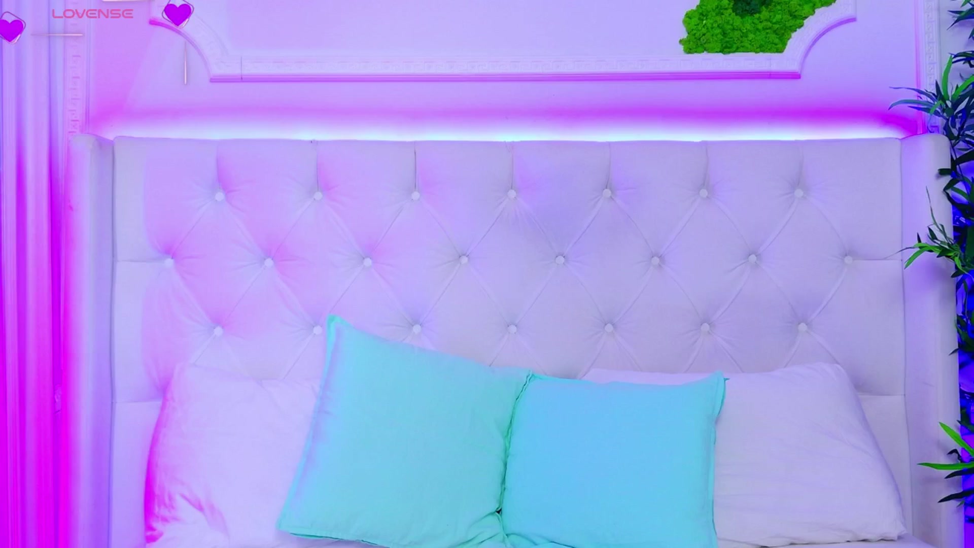 Gallery image thumbnail from AriannaSins's myfreecams stream on, 06/11/2025, 16:57 image 1 of 20