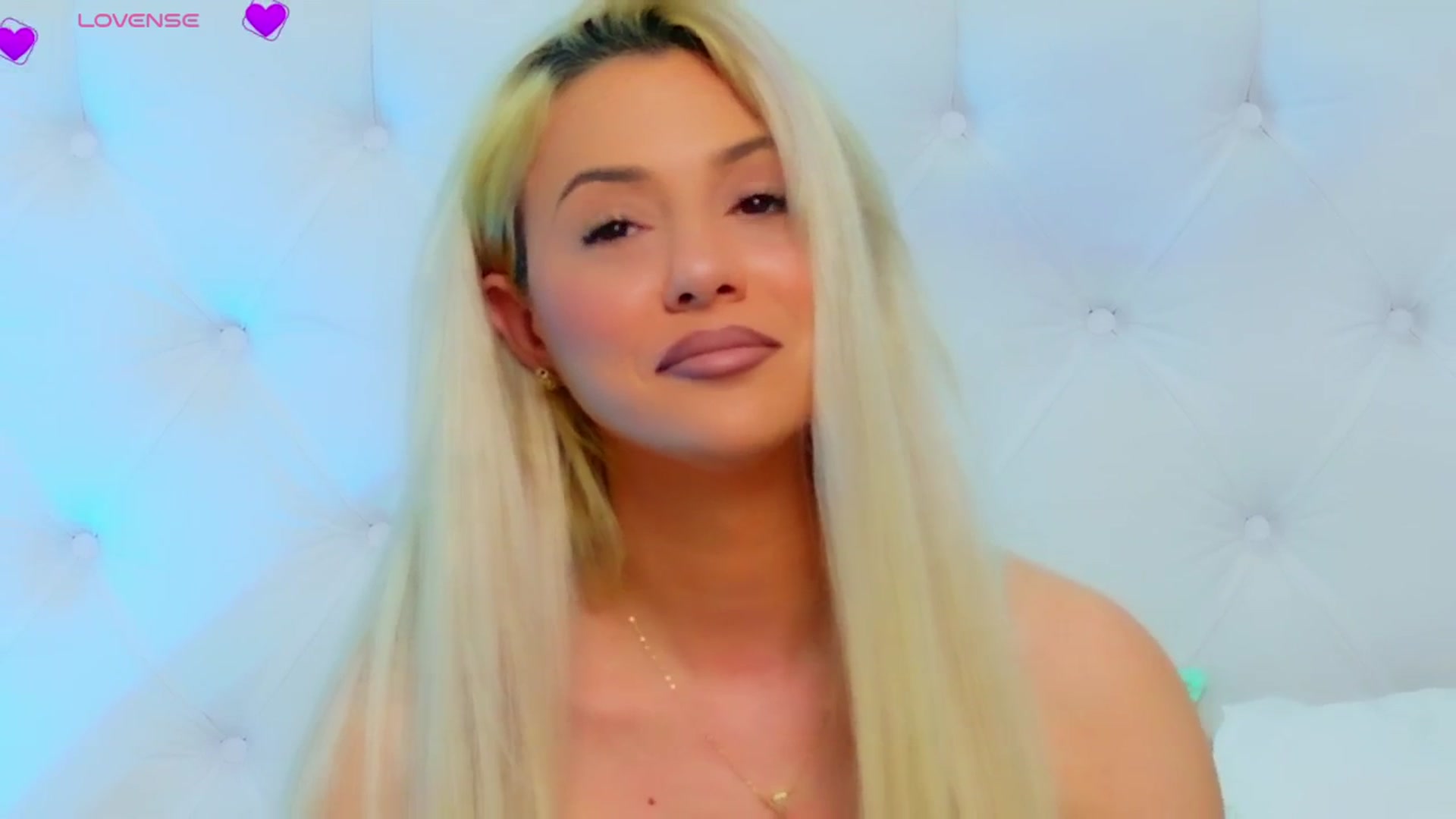 Gallery image thumbnail from AriannaSins's myfreecams stream on, 06/12/2025, 14:00 image 3 of 20