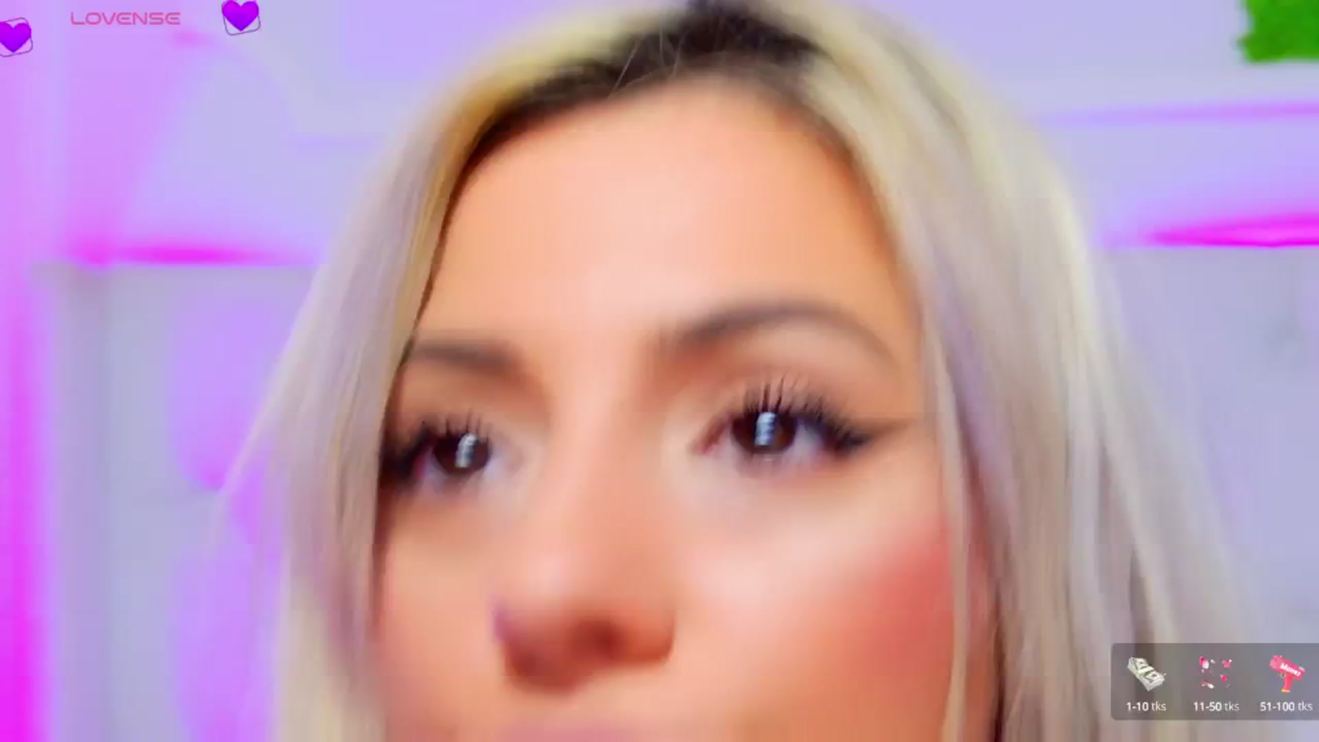 Gallery image thumbnail from AriannaSins's myfreecams stream on, 06/30/2025, 21:20 image 20 of 20