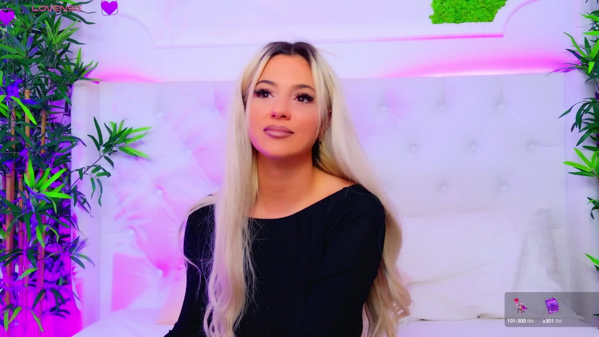 Gallery image thumbnail from AriannaSins's myfreecams stream on, 08/28/2025, 14:20 image 8 of 20
