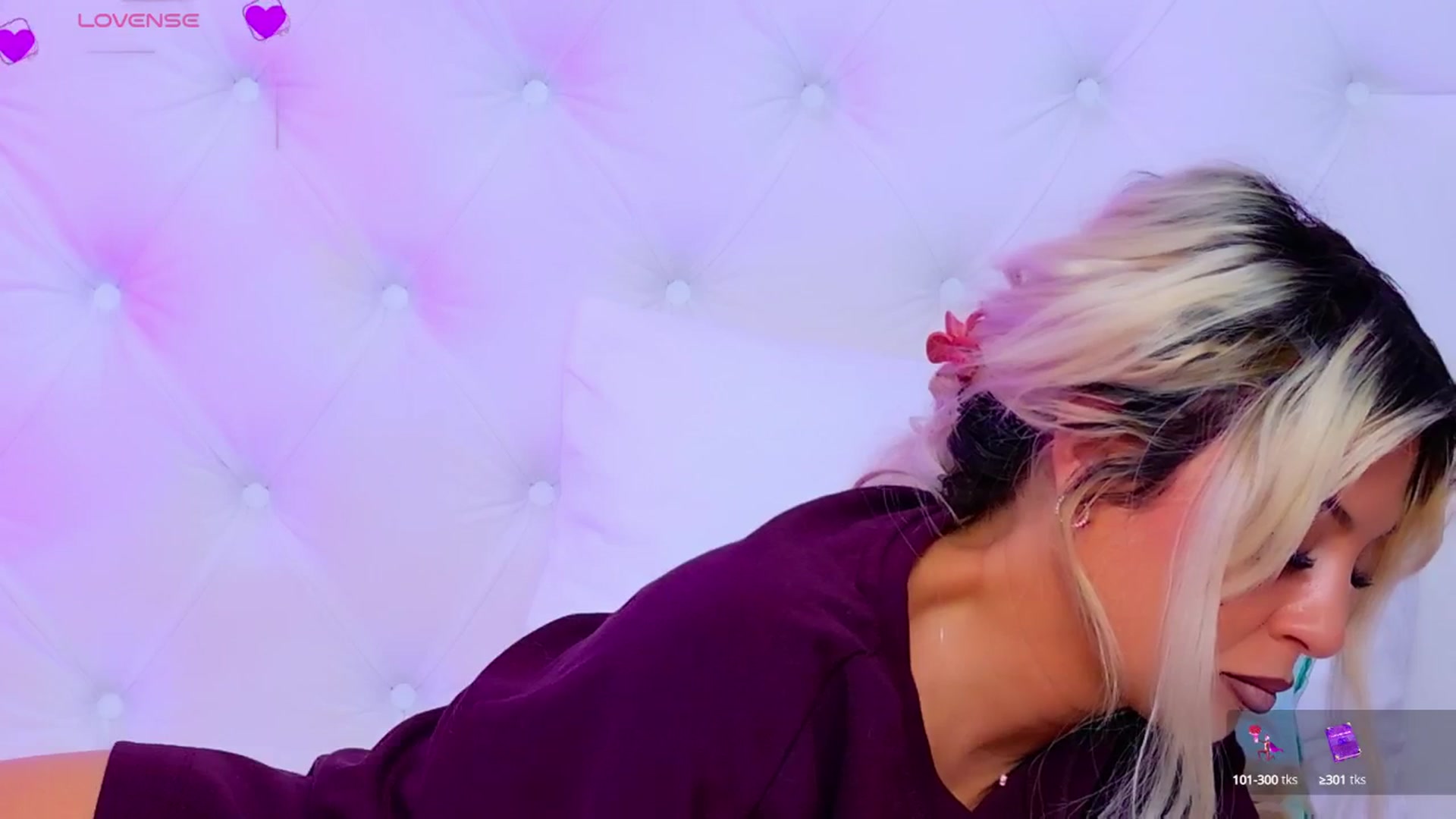 Gallery image thumbnail from AriannaSins's myfreecams stream on, 09/11/2025, 20:03 image 9 of 20