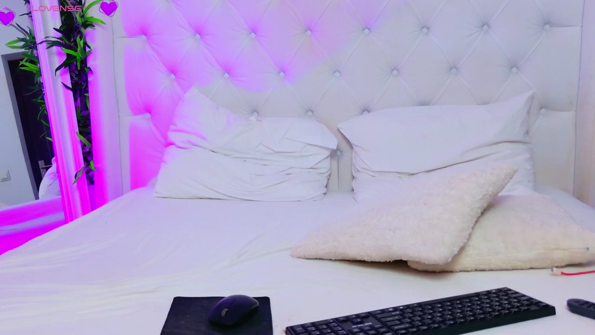 Gallery image thumbnail from AriannaSins's myfreecams stream on, 11/20/2025, 17:07 image 5 of 20