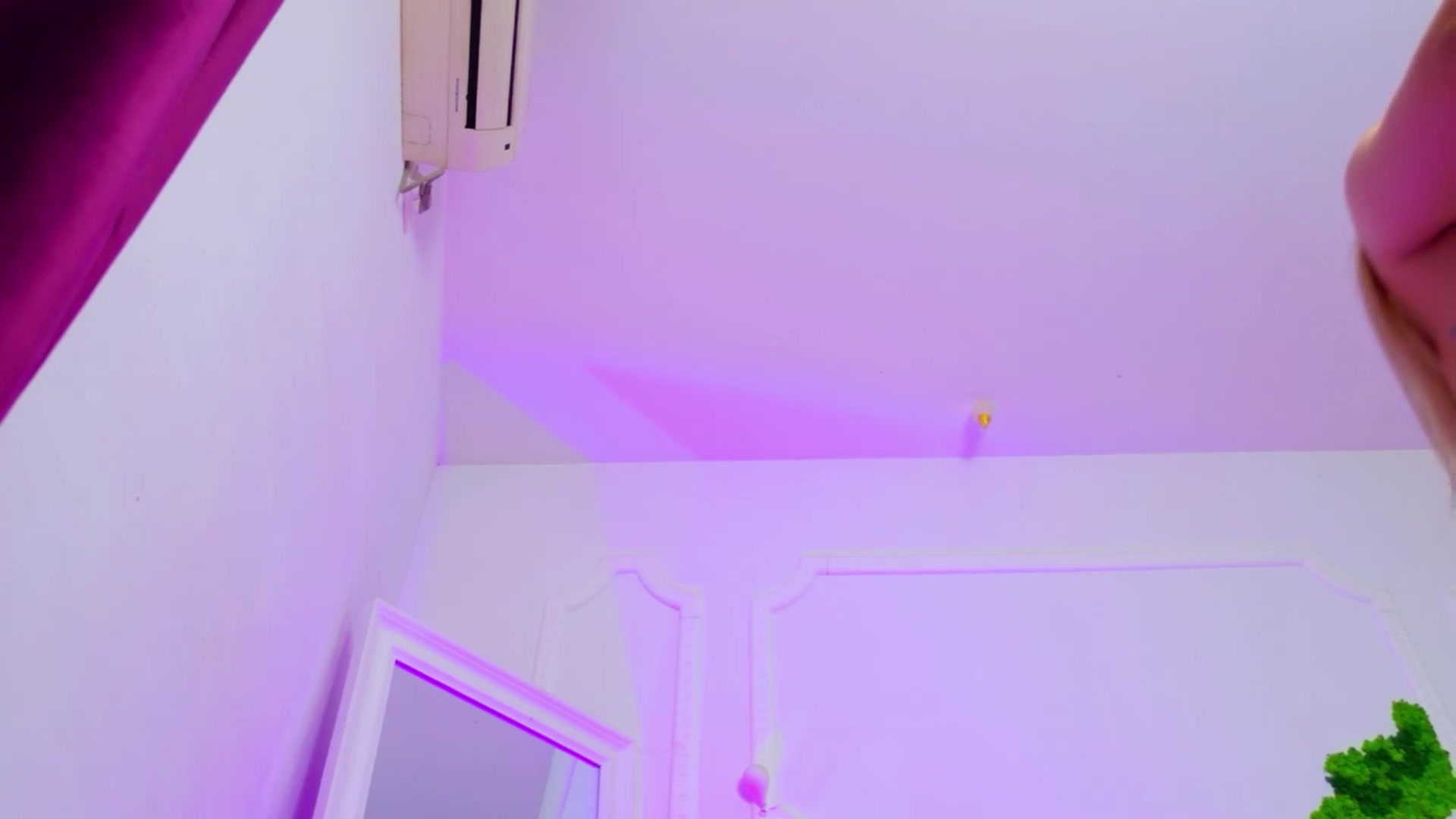 Gallery image thumbnail from AriannaSins's myfreecams stream on, 02/05/2026, 21:03 image 9 of 20