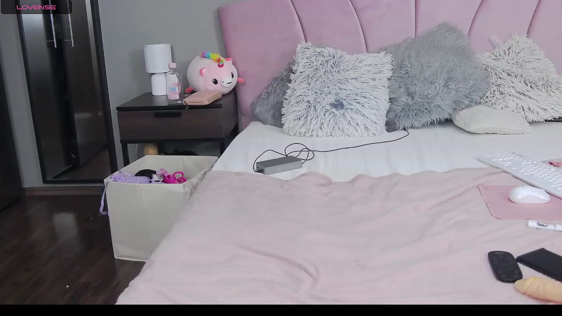 Gallery image thumbnail from Arianna_moonX's myfreecams stream on, 12/31/2023, 20:43 image 6 of 20