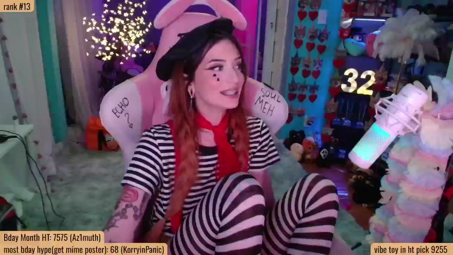 Gallery image thumbnail from ArielAZ's myfreecams stream on, 06/04/2025, 23:27 image 10 of 20