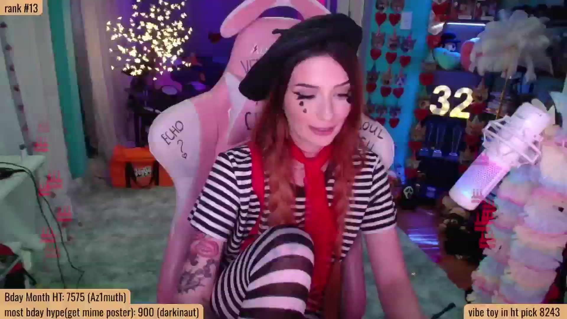 Gallery image thumbnail from ArielAZ's myfreecams stream on, 06/04/2025, 23:27 image 18 of 20