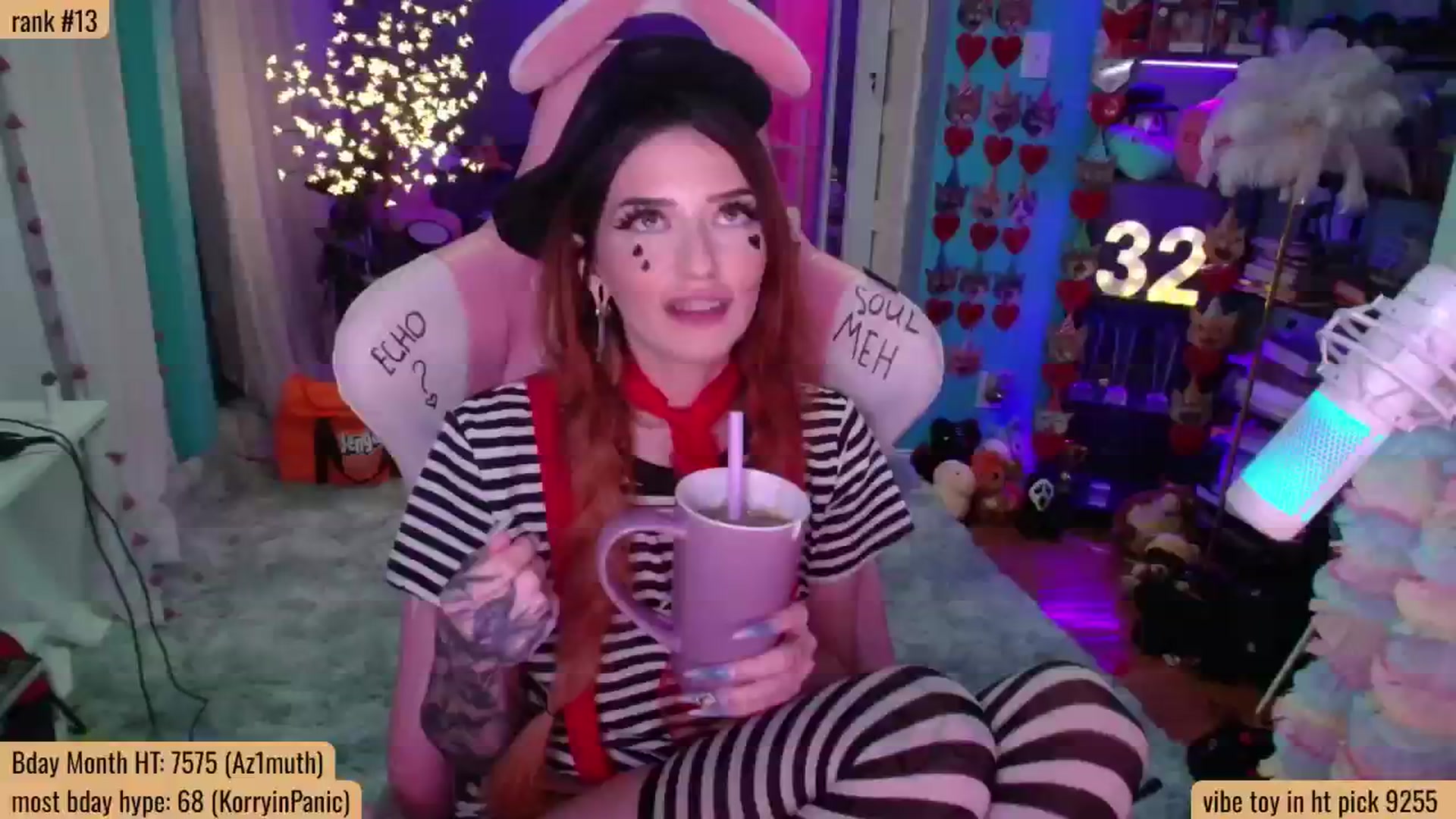 Gallery image thumbnail from ArielAZ's myfreecams stream on, 06/04/2025, 23:27 image 9 of 20