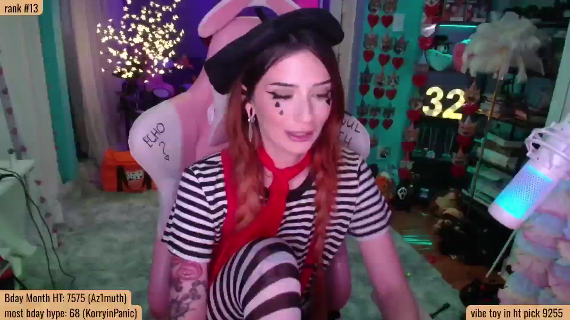 Gallery image thumbnail from ArielAZ's myfreecams stream on, 06/04/2025, 23:27 image 6 of 20