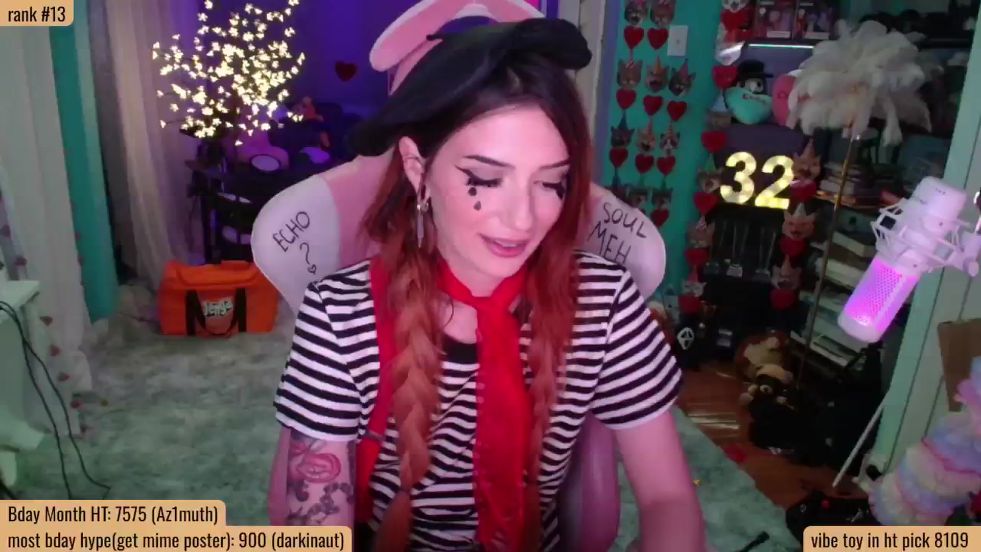 Gallery image thumbnail from ArielAZ's myfreecams stream on, 06/05/2025, 24:02 image 16 of 20