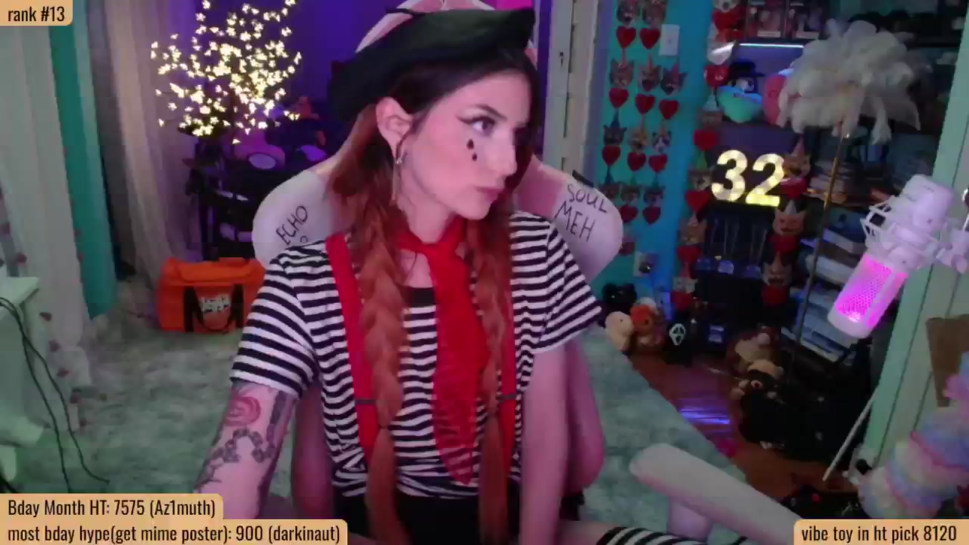 Gallery image thumbnail from ArielAZ's myfreecams stream on, 06/05/2025, 24:02 image 6 of 20
