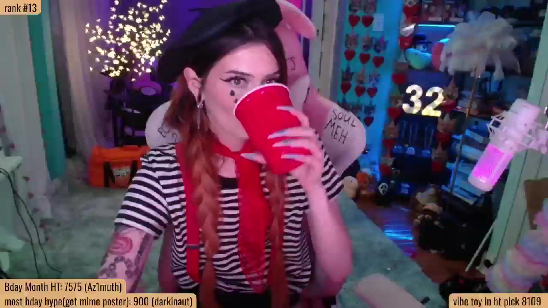 Gallery image thumbnail from ArielAZ's myfreecams stream on, 06/05/2025, 24:02 image 11 of 20