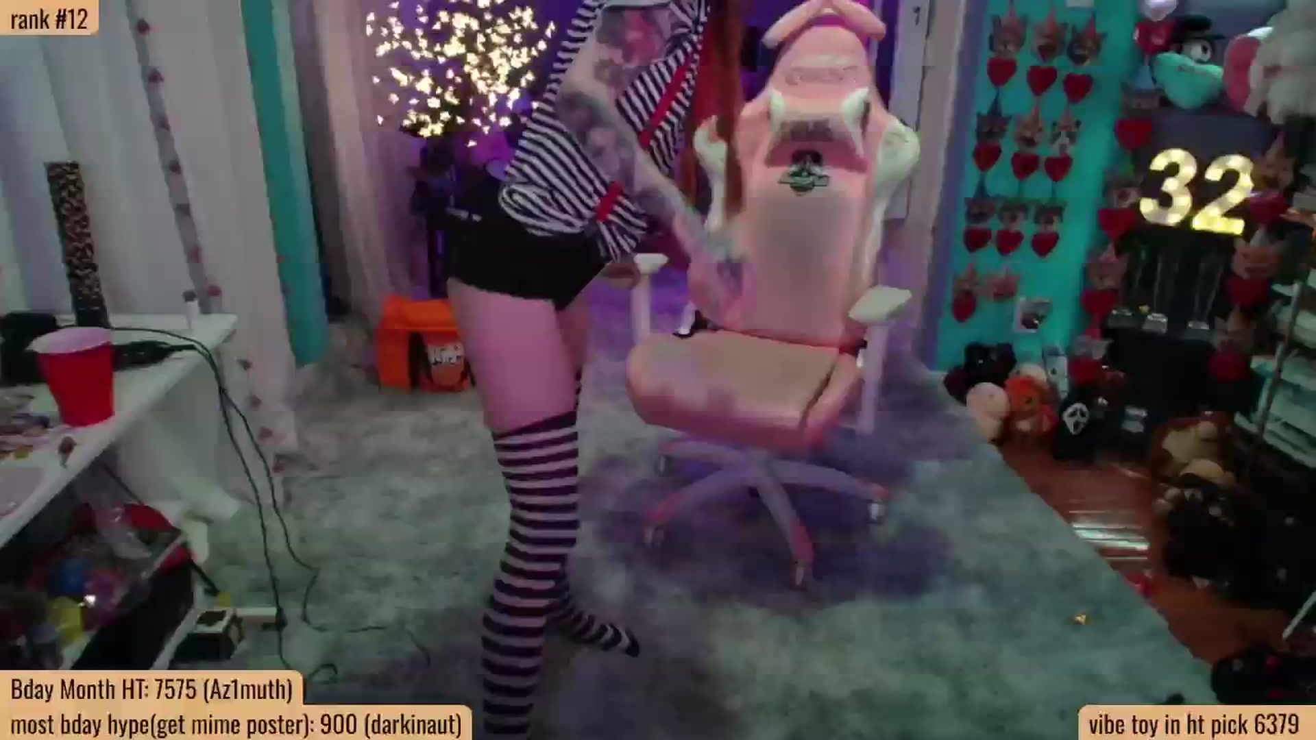 Gallery image thumbnail from ArielAZ's myfreecams stream on, 06/05/2025, 01:04 image 10 of 20