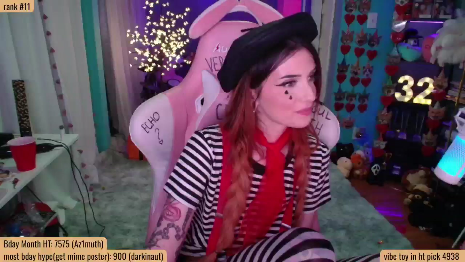 Gallery image thumbnail from ArielAZ's myfreecams stream on, 06/05/2025, 01:04 image 15 of 20