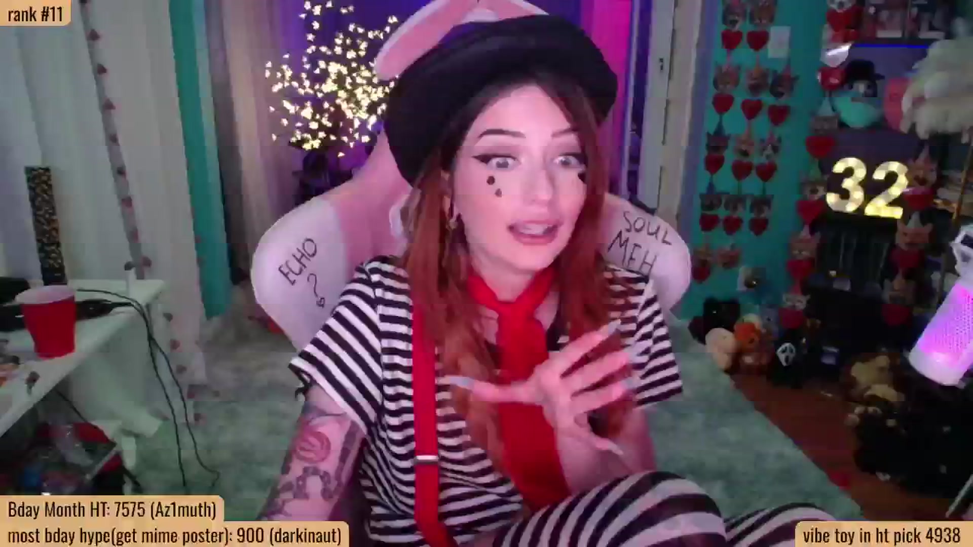 Gallery image thumbnail from ArielAZ's myfreecams stream on, 06/05/2025, 01:04 image 14 of 20
