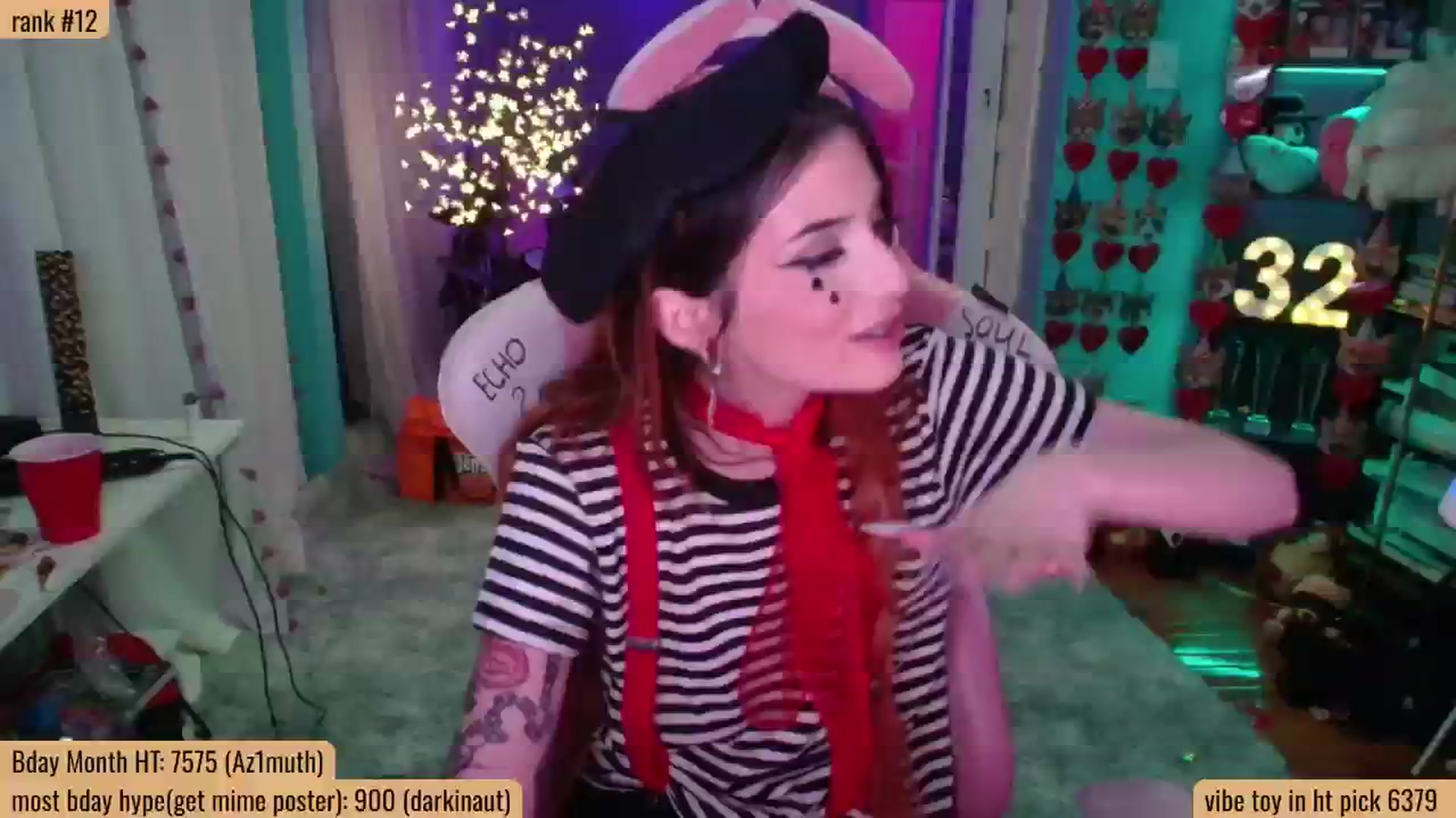 Gallery image thumbnail from ArielAZ's myfreecams stream on, 06/05/2025, 01:04 image 11 of 20