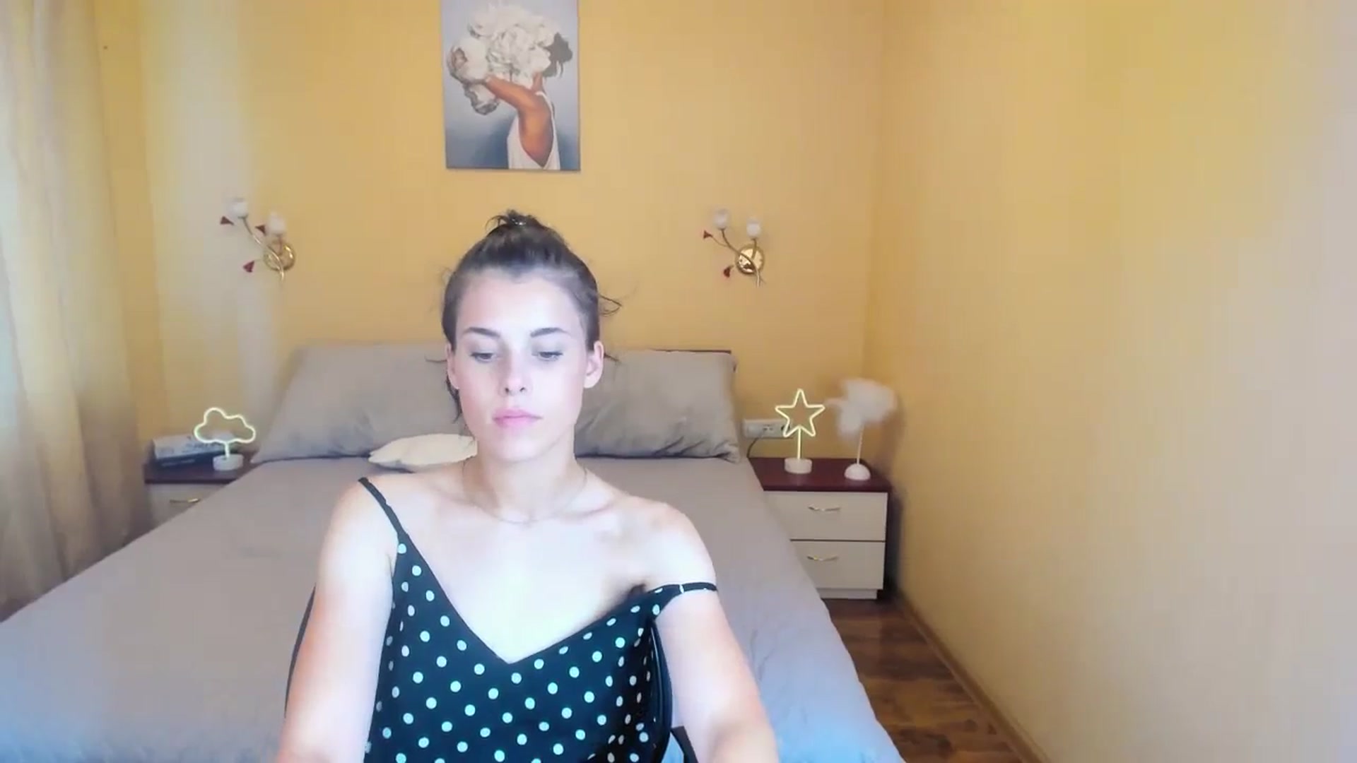 Gallery image thumbnail from ArielHale's myfreecams stream on, 08/30/2023, 14:12 image 8 of 20