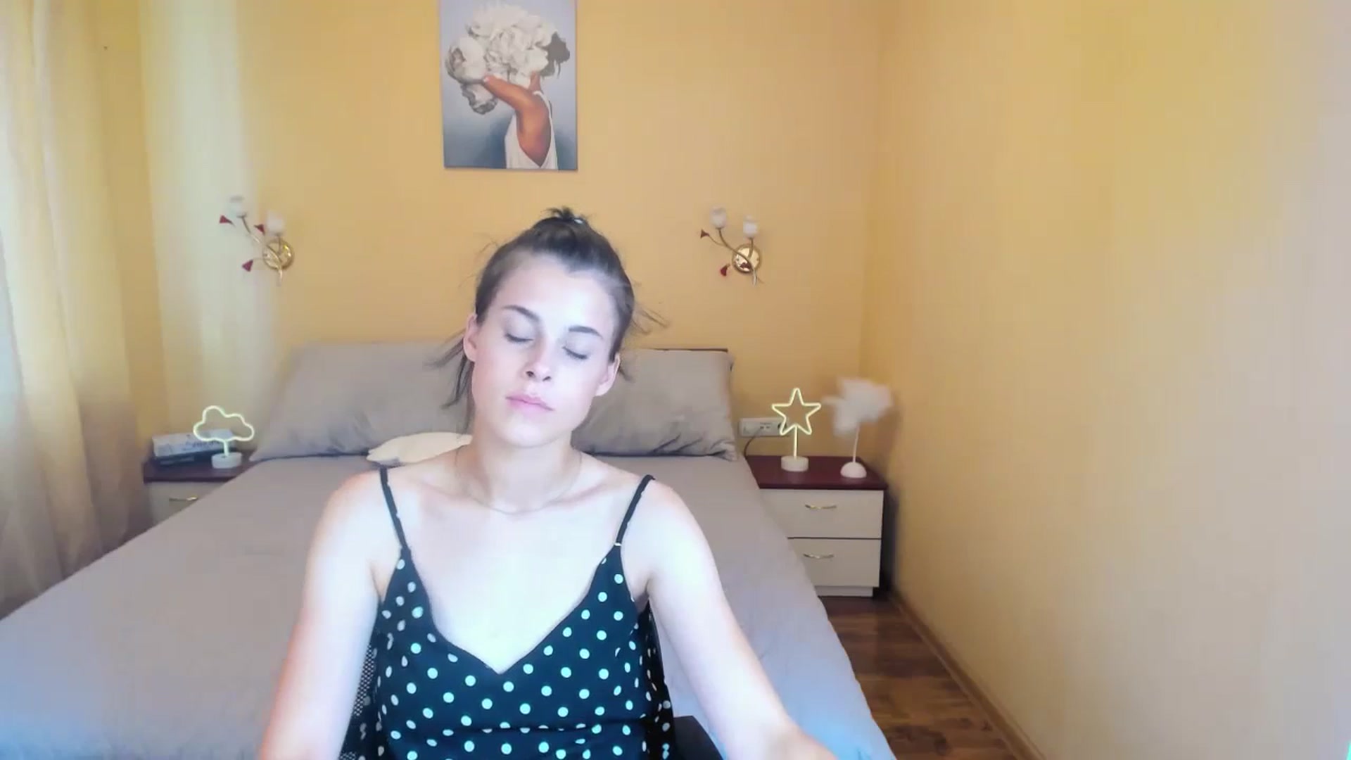 Gallery image thumbnail from ArielHale's myfreecams stream on, 08/30/2023, 14:12 image 18 of 20