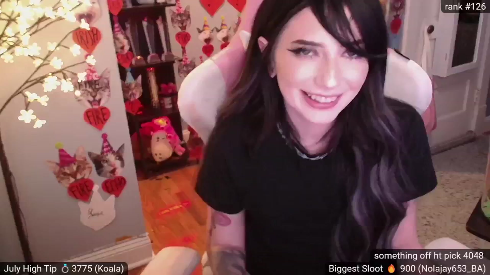 Gallery image thumbnail from ArielLovesIce's myfreecams stream on, 07/16/2024, 02:47 image 7 of 20