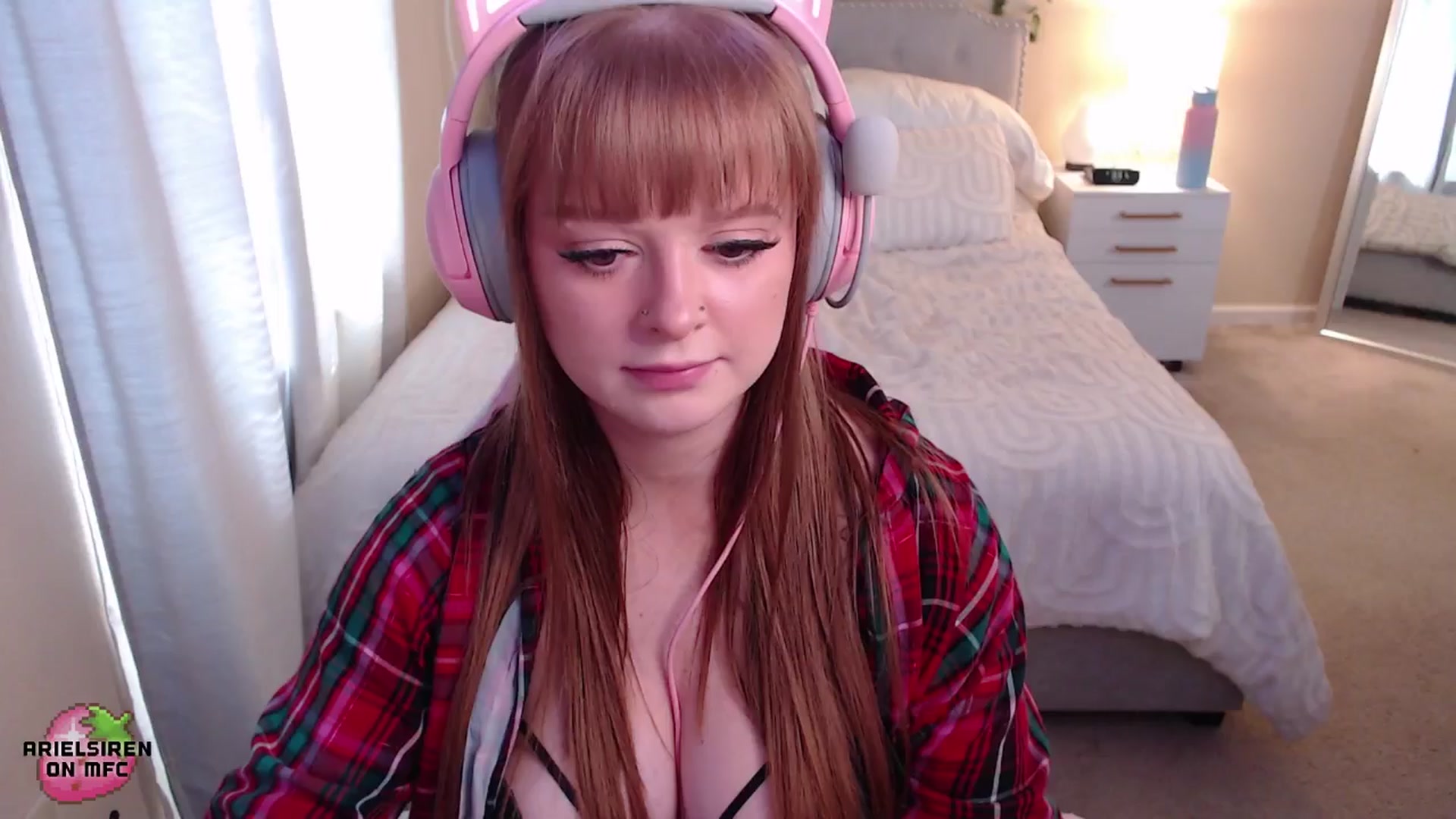 Gallery image thumbnail from ArielSiren's myfreecams stream on, 08/22/2024, 20:30 image 9 of 20