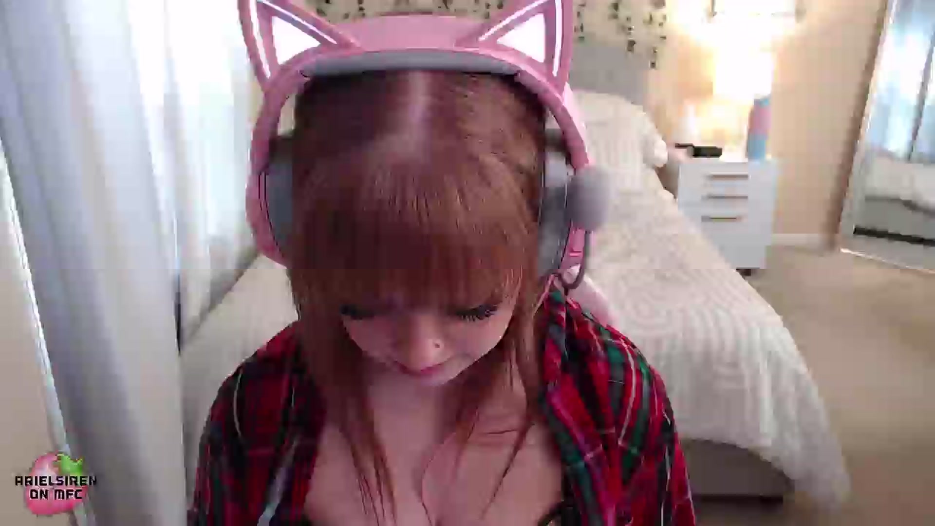 Gallery image thumbnail from ArielSiren's myfreecams stream on, 08/22/2024, 20:30 image 3 of 20
