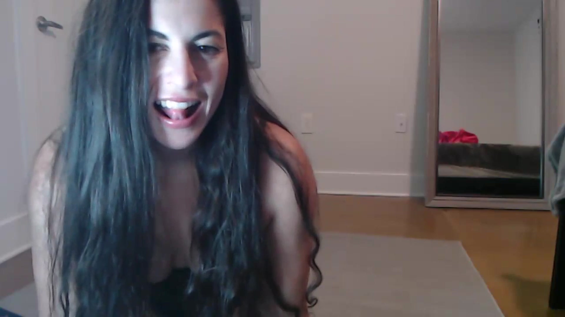 Gallery image thumbnail from Arielalana's myfreecams stream on, 11/03/2023, 02:21 image 5 of 20