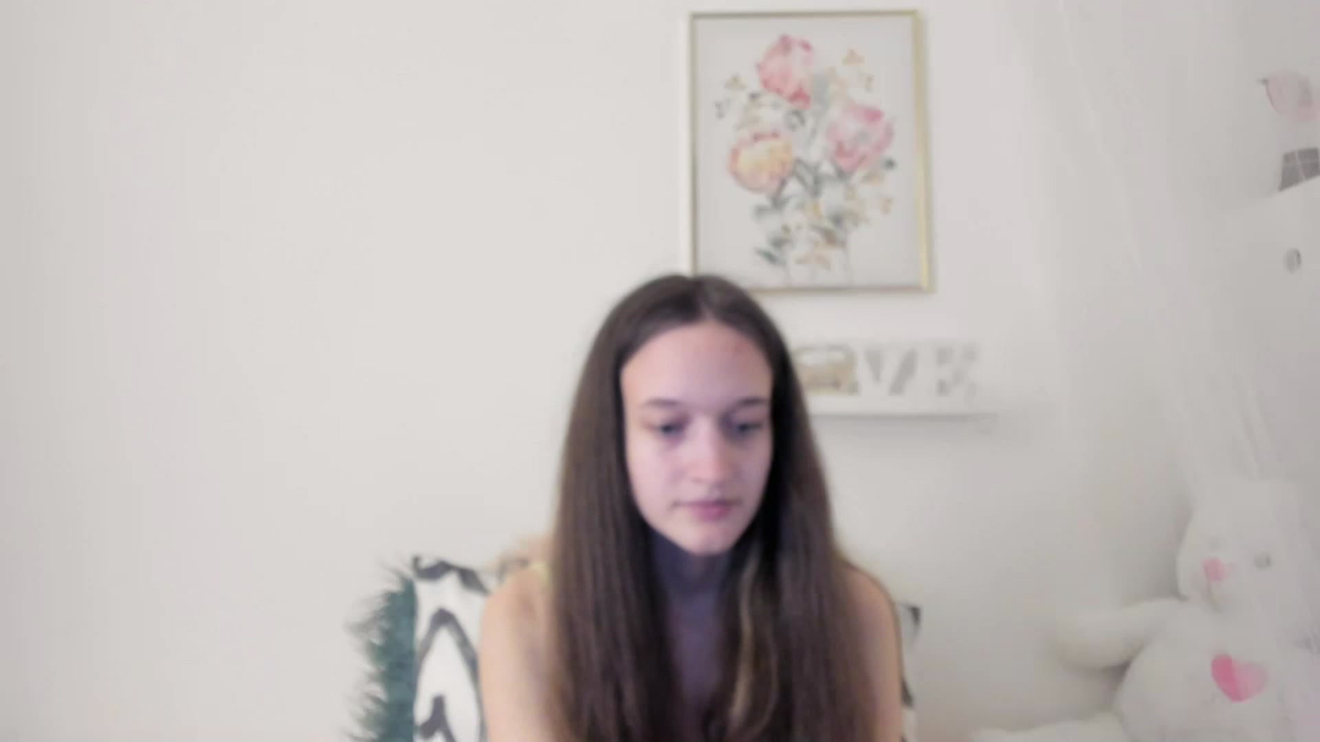 Gallery image thumbnail from AriellaFerra's myfreecams stream on, 03/02/2023, 16:17 image 18 of 20