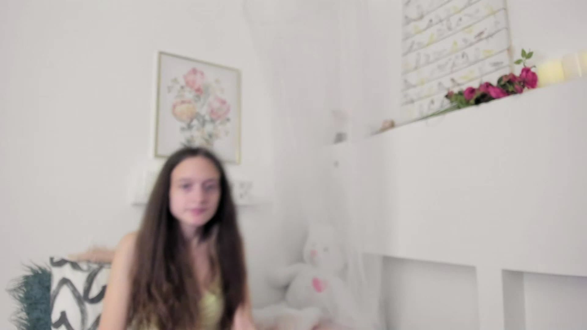 Gallery image thumbnail from AriellaFerra's myfreecams stream on, 03/02/2023, 16:17 image 19 of 20