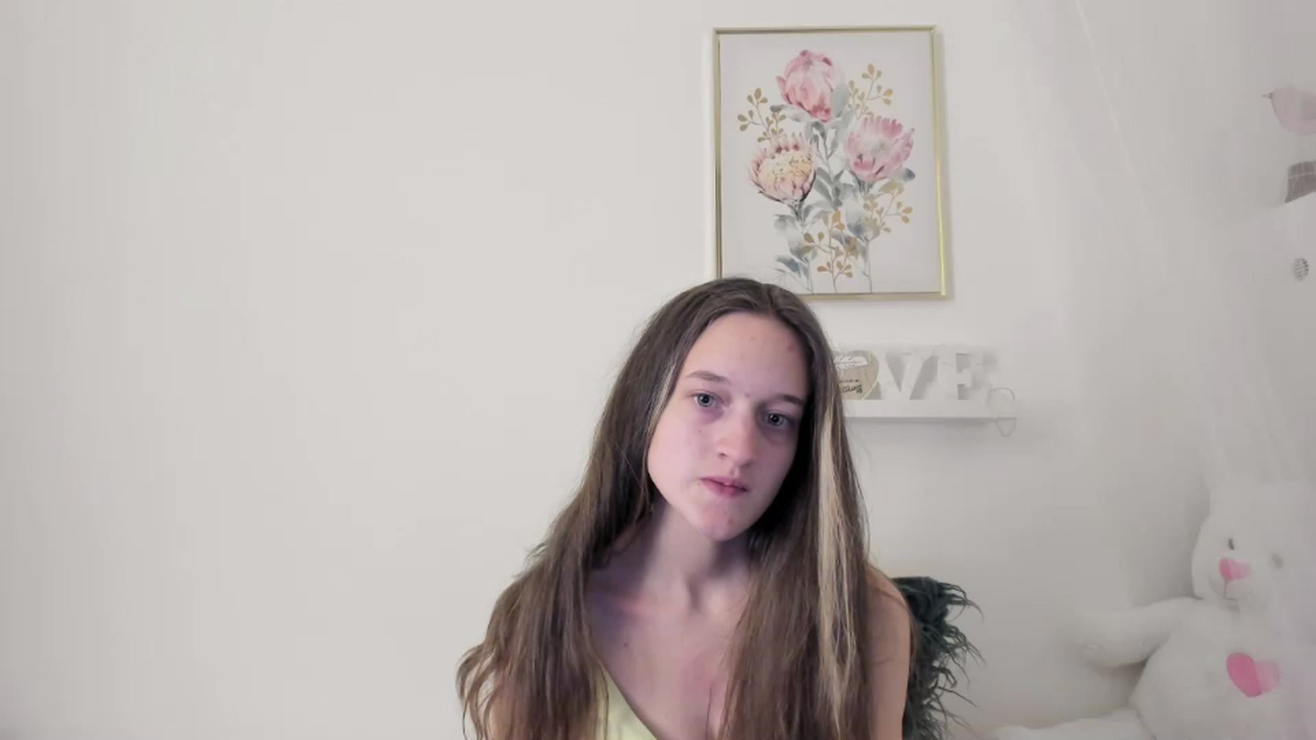 Gallery image thumbnail from AriellaFerra's myfreecams stream on, 03/02/2023, 18:45 image 7 of 20