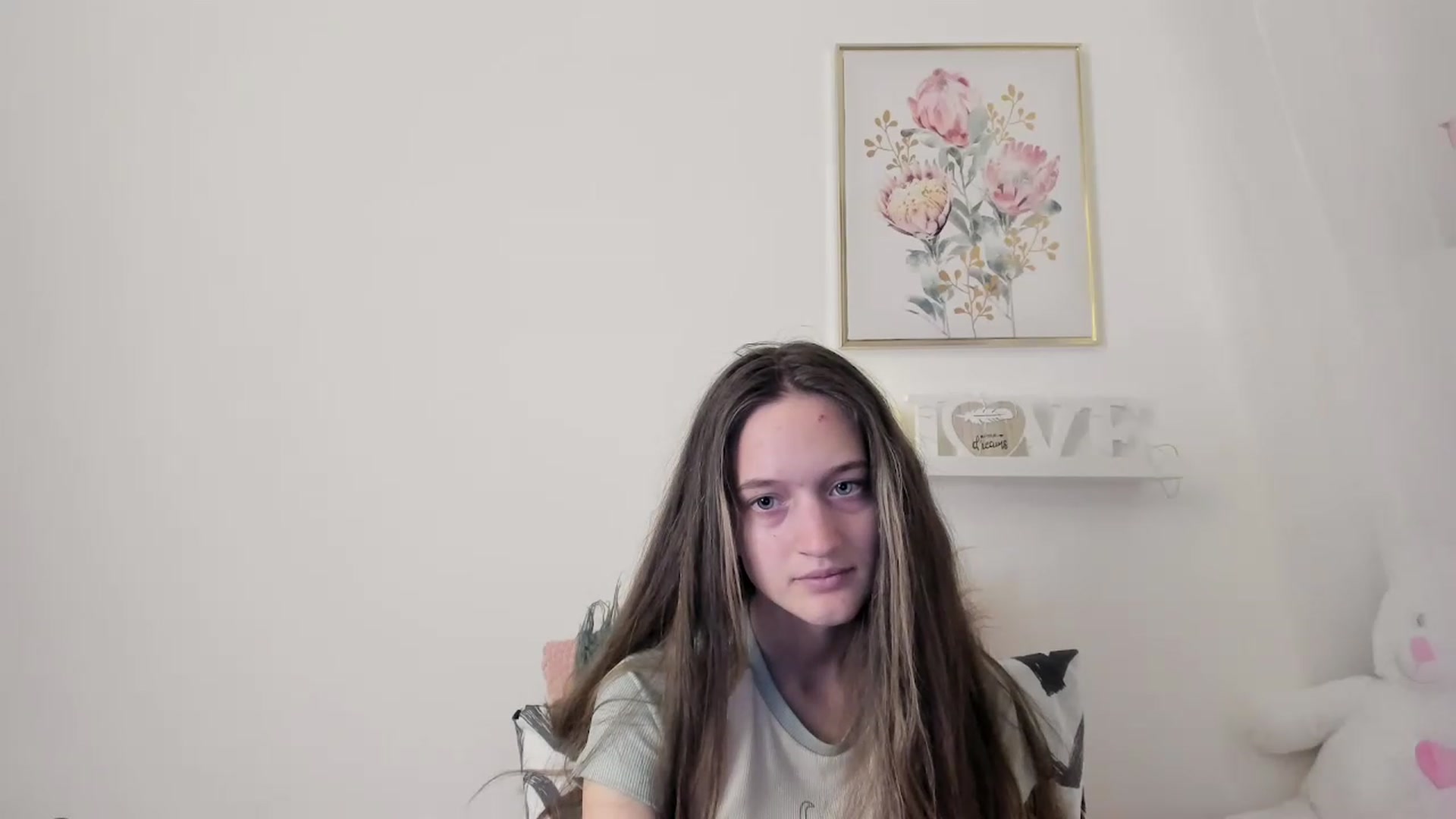 Gallery image thumbnail from AriellaFerra's myfreecams stream on, 03/03/2023, 16:30 image 8 of 20