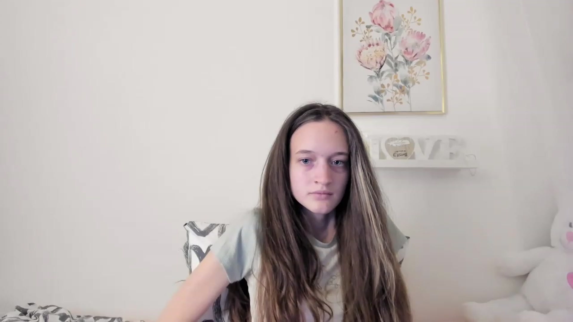 Gallery image thumbnail from AriellaFerra's myfreecams stream on, 03/03/2023, 17:30 image 2 of 20