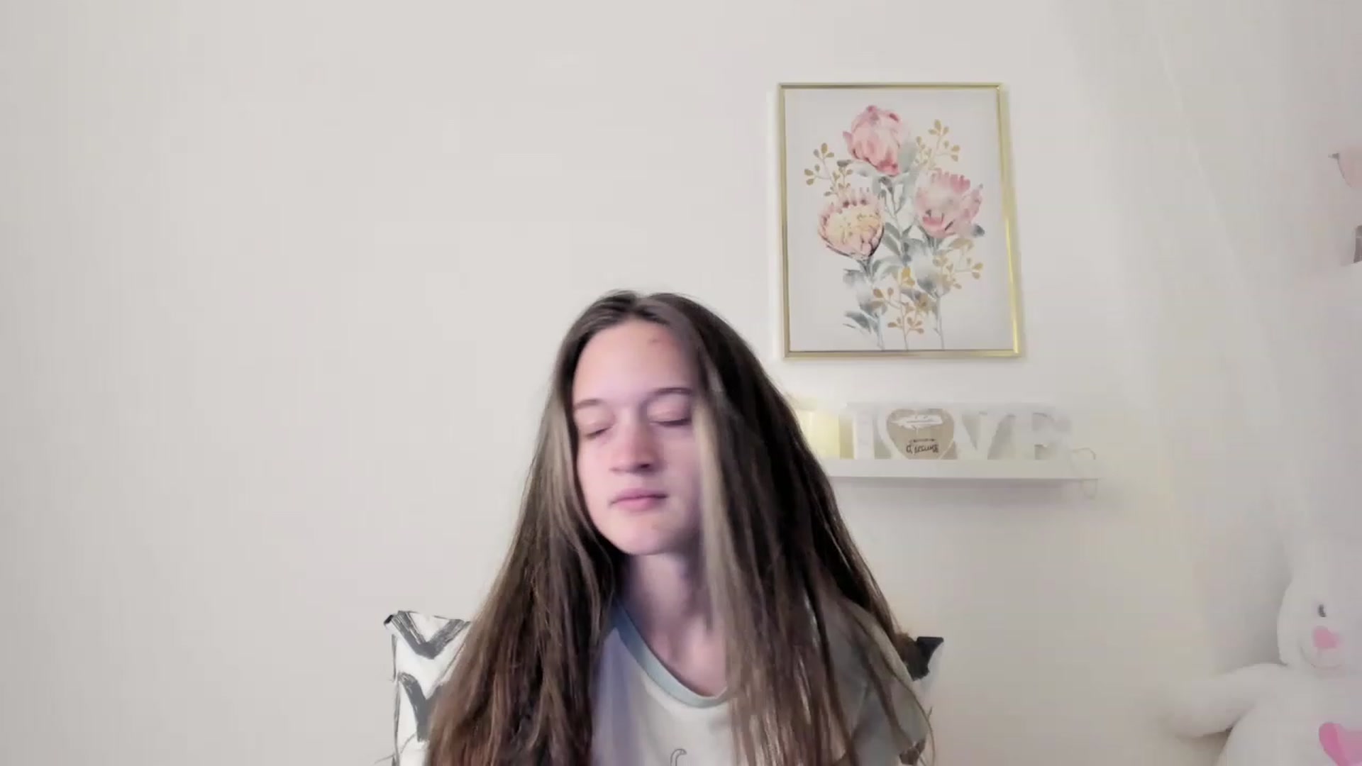 Gallery image thumbnail from AriellaFerra's myfreecams stream on, 03/03/2023, 17:30 image 17 of 20