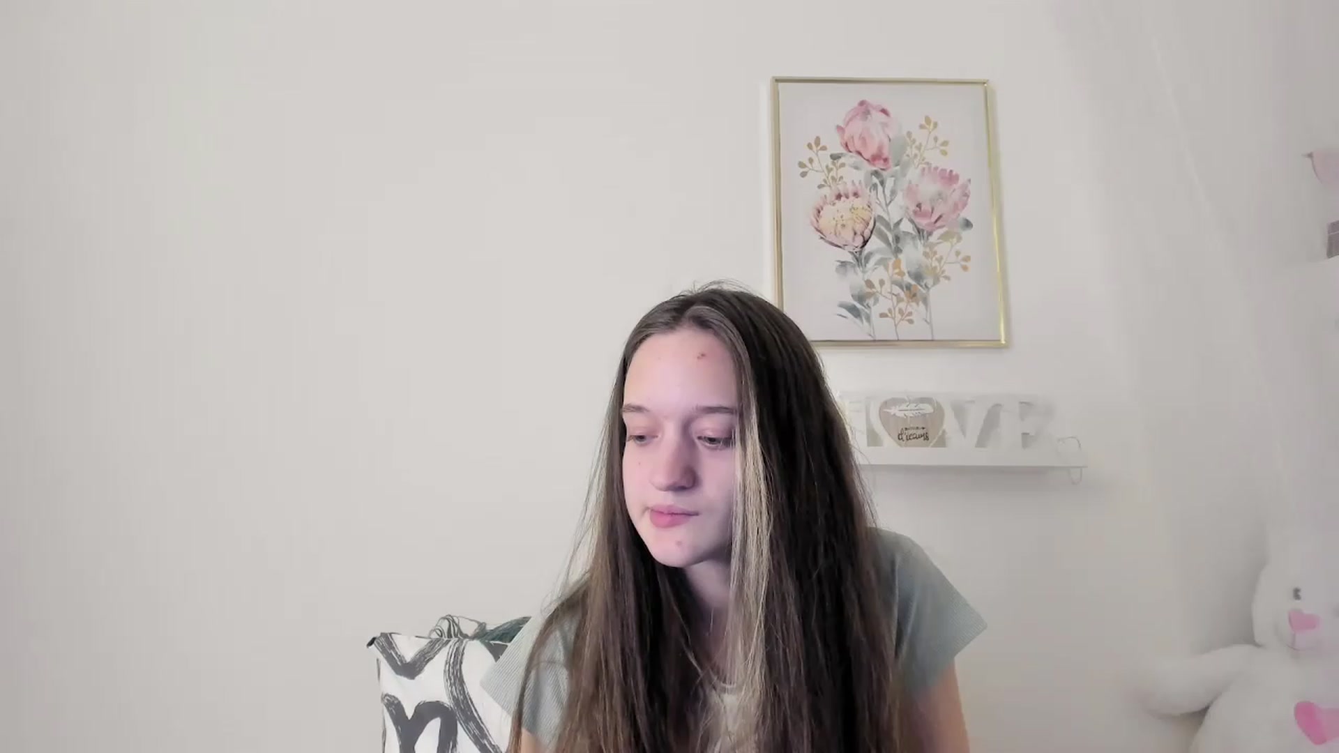 Gallery image thumbnail from AriellaFerra's myfreecams stream on, 03/03/2023, 17:56 image 15 of 20