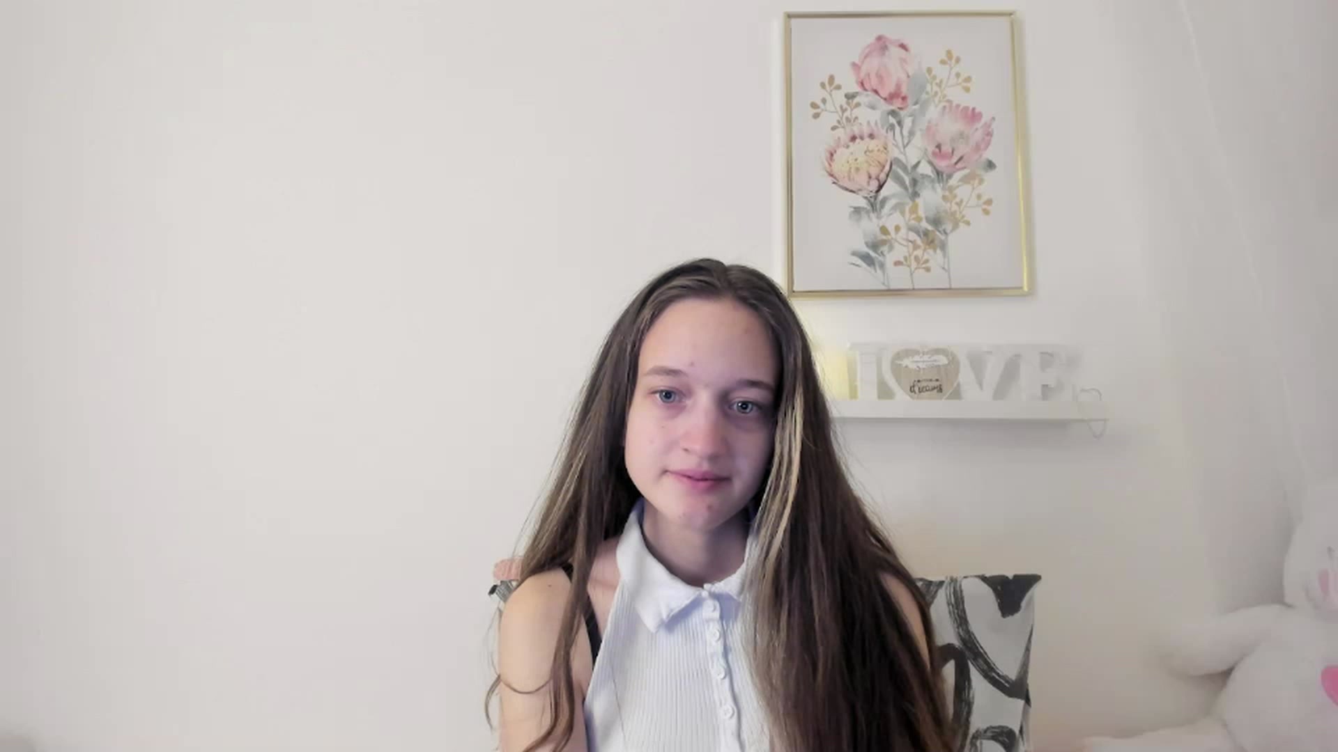 Gallery image thumbnail from AriellaFerra's myfreecams stream on, 03/06/2023, 17:35 image 16 of 20