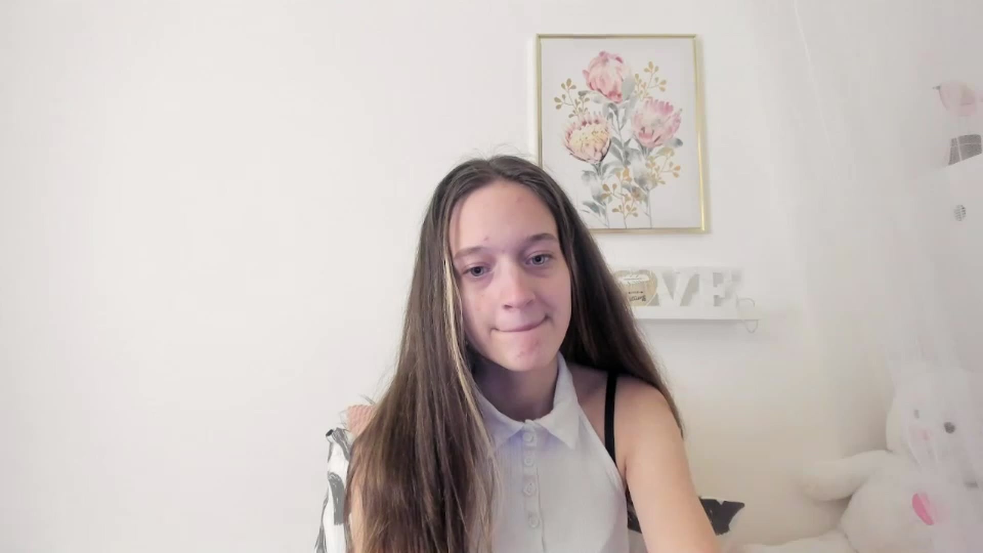 Gallery image thumbnail from AriellaFerra's myfreecams stream on, 03/06/2023, 17:35 image 8 of 20