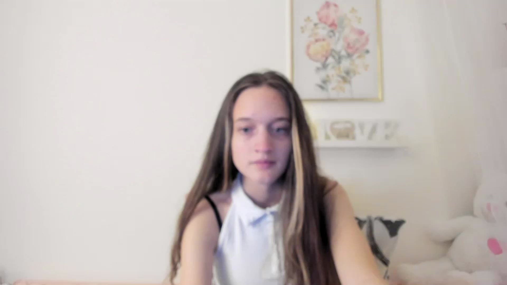 Gallery image thumbnail from AriellaFerra's myfreecams stream on, 03/06/2023, 18:05 image 16 of 20
