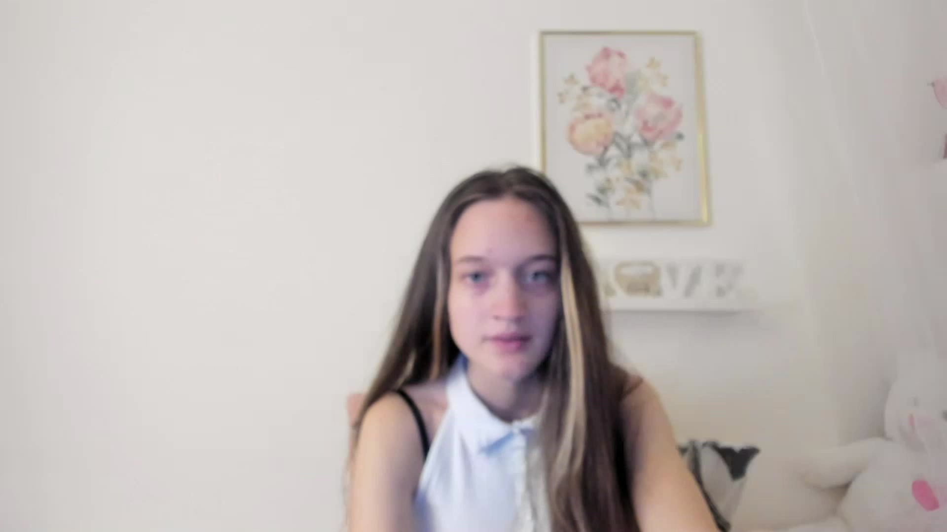 Gallery image thumbnail from AriellaFerra's myfreecams stream on, 03/06/2023, 18:05 image 15 of 20