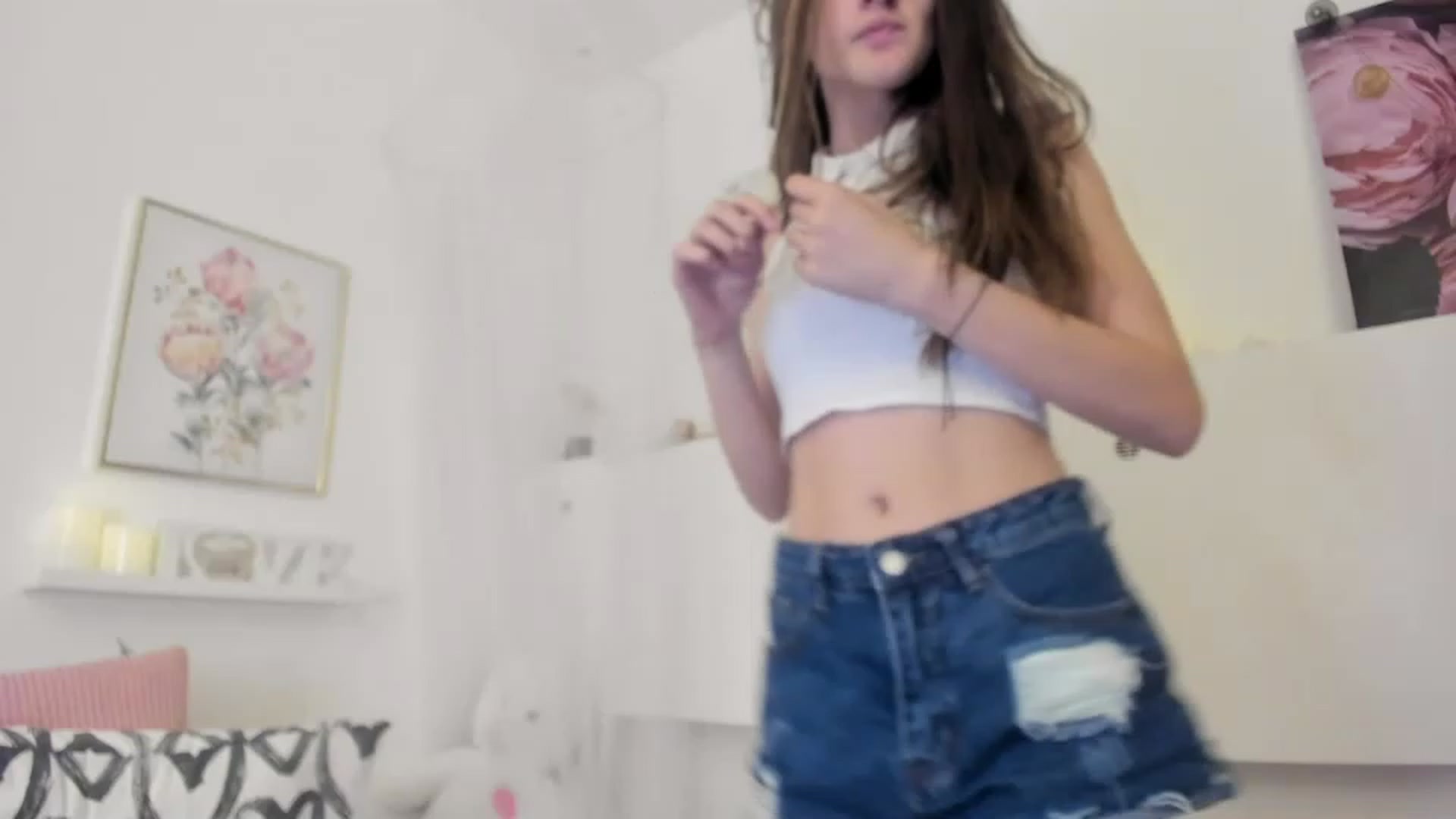 Gallery image thumbnail from AriellaFerra's myfreecams stream on, 03/06/2023, 18:05 image 11 of 20