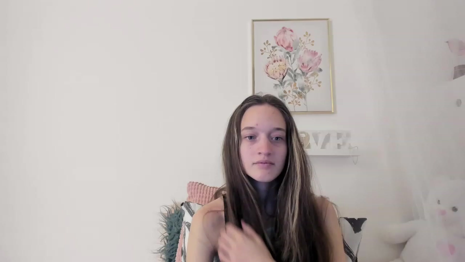 Gallery image thumbnail from AriellaFerra's myfreecams stream on, 03/07/2023, 16:08 image 8 of 20