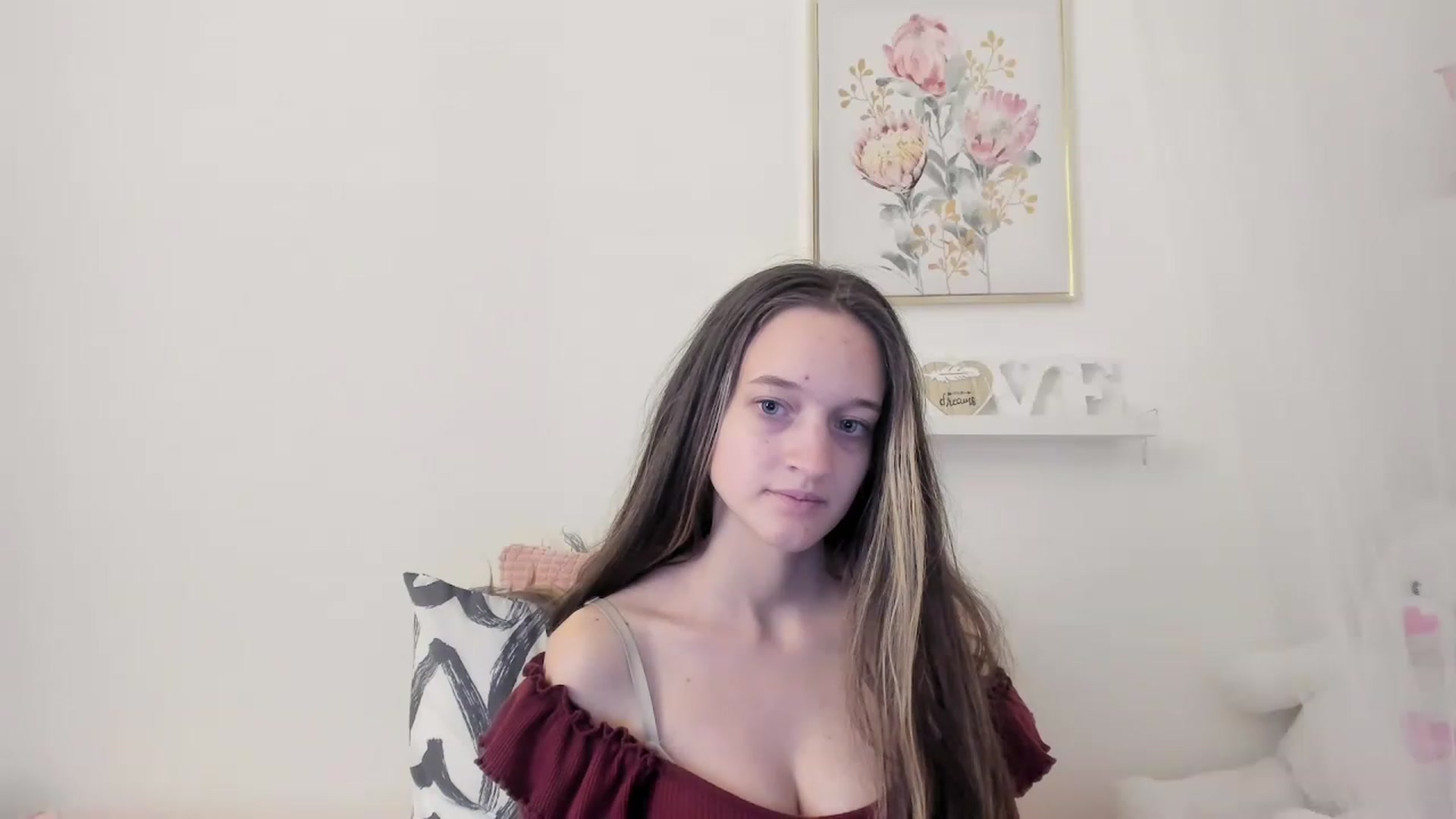 Gallery image thumbnail from AriellaFerra's myfreecams stream on, 03/09/2023, 16:41 image 14 of 20