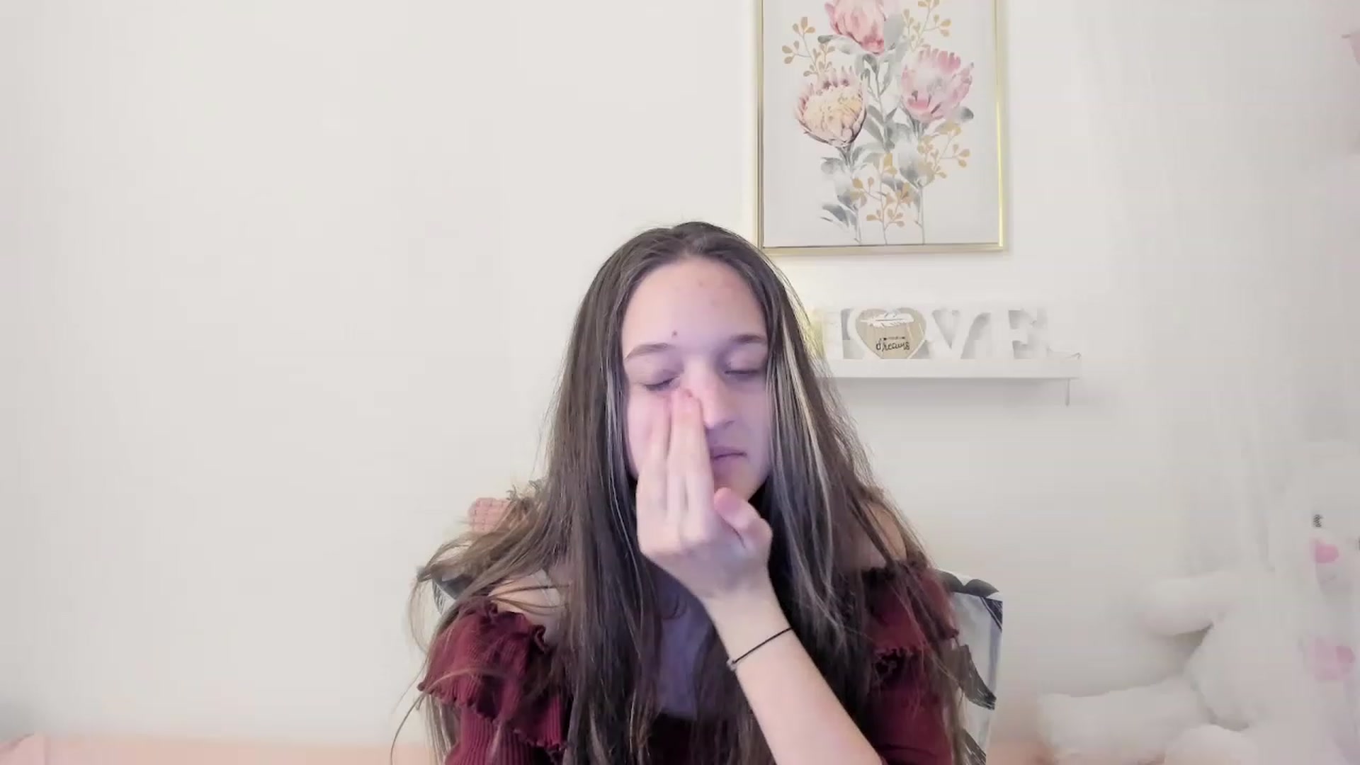 Gallery image thumbnail from AriellaFerra's myfreecams stream on, 03/09/2023, 19:18 image 13 of 20