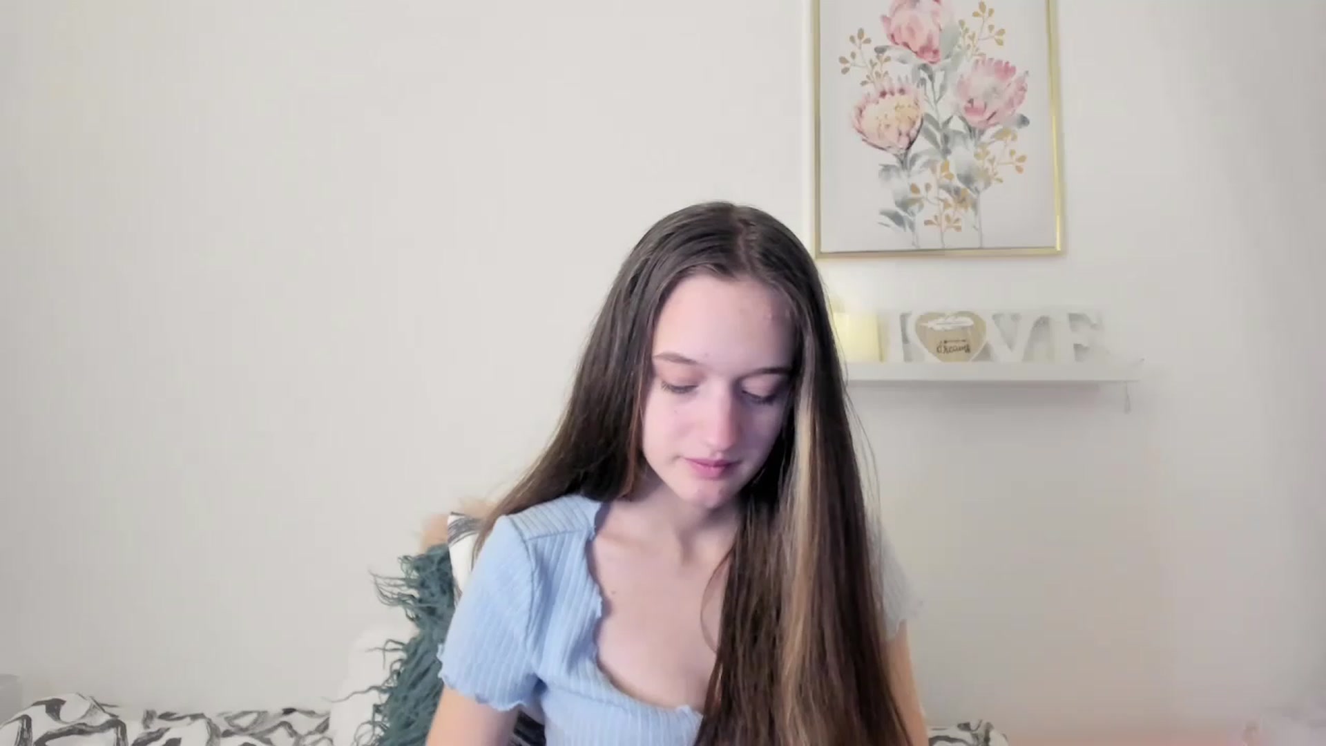 Gallery image thumbnail from AriellaFerra's myfreecams stream on, 03/12/2023, 10:37 image 8 of 20