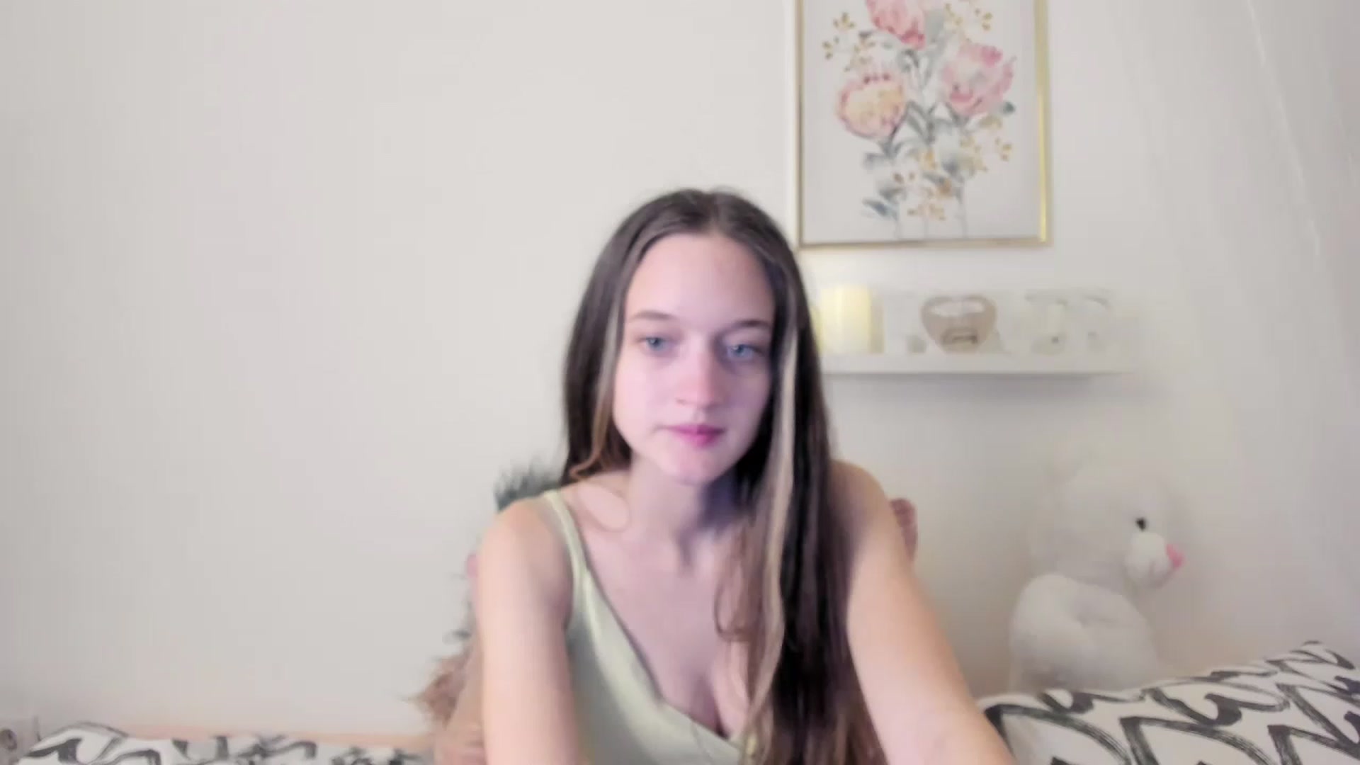 Gallery image thumbnail from AriellaFerra's myfreecams stream on, 03/13/2023, 17:08 image 12 of 20