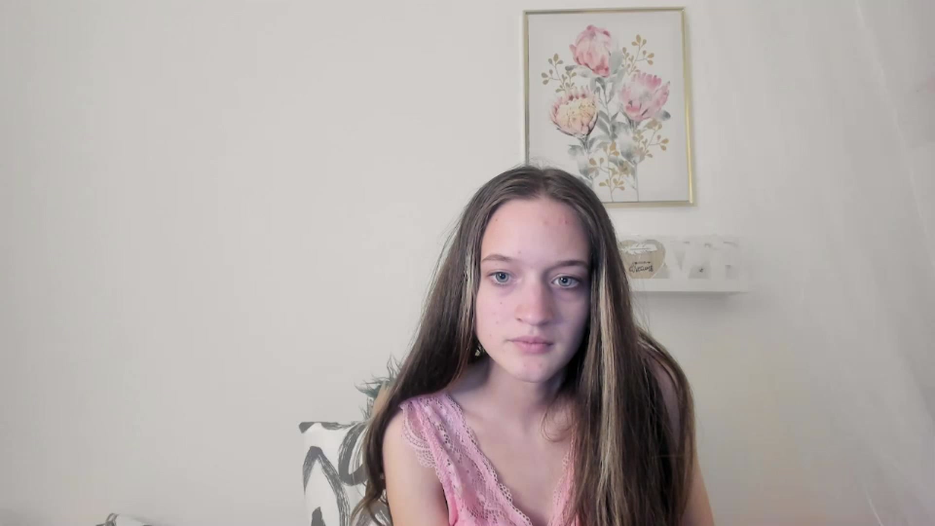 Gallery image thumbnail from AriellaFerra's myfreecams stream on, 03/15/2023, 13:13 image 13 of 20