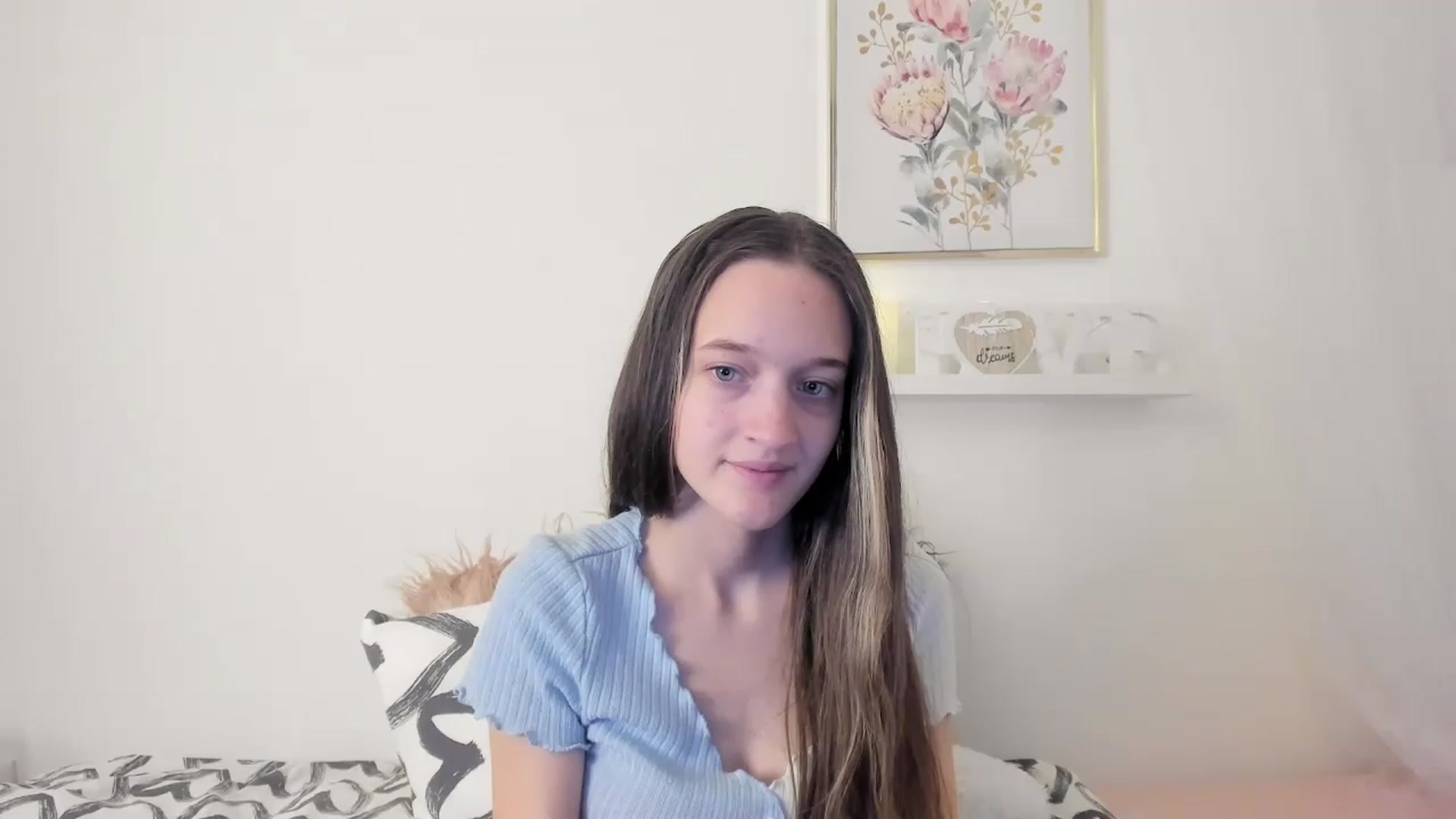 Gallery image thumbnail from AriellaFerra's myfreecams stream on, 03/19/2023, 09:35 image 3 of 20