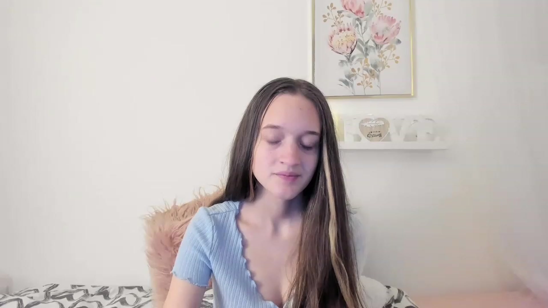 Gallery image thumbnail from AriellaFerra's myfreecams stream on, 03/19/2023, 09:35 image 13 of 20