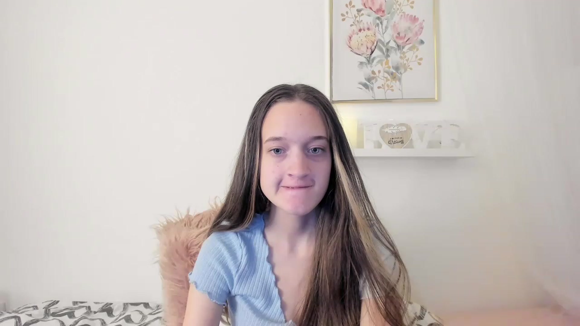Gallery image thumbnail from AriellaFerra's myfreecams stream on, 03/19/2023, 09:35 image 7 of 20