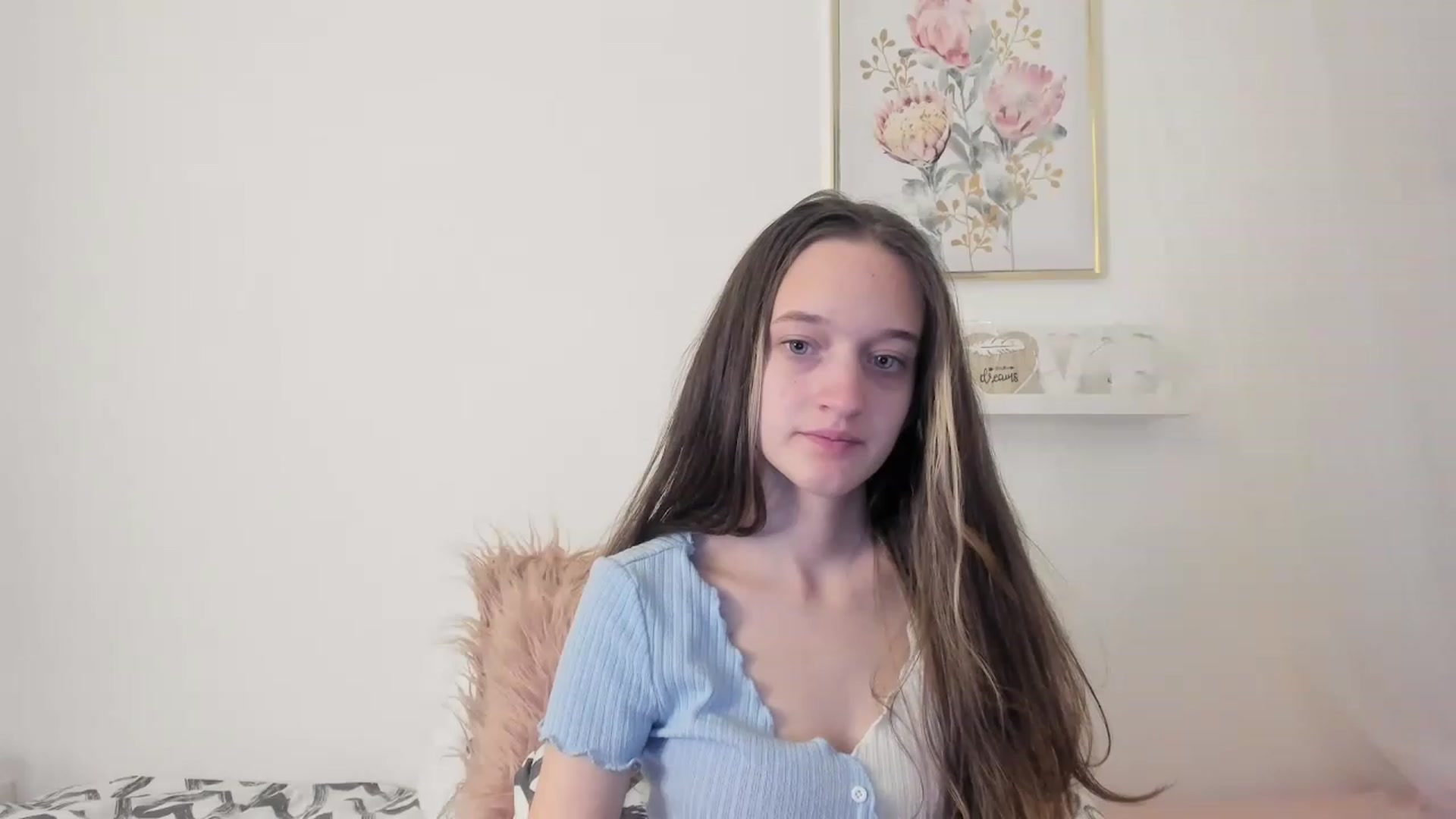 Gallery image thumbnail from AriellaFerra's myfreecams stream on, 03/19/2023, 11:02 image 15 of 20