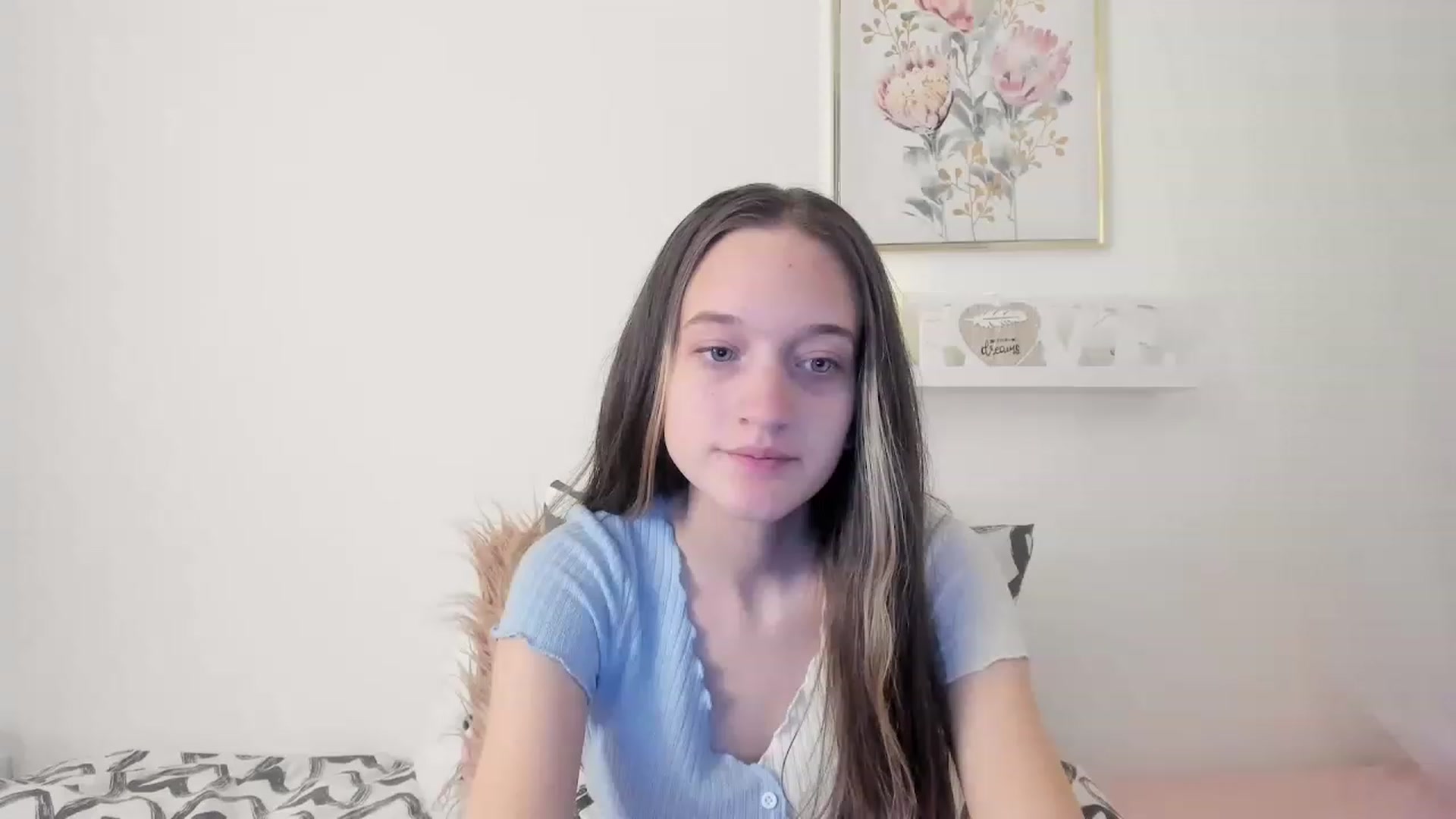 Gallery image thumbnail from AriellaFerra's myfreecams stream on, 03/19/2023, 11:02 image 5 of 20